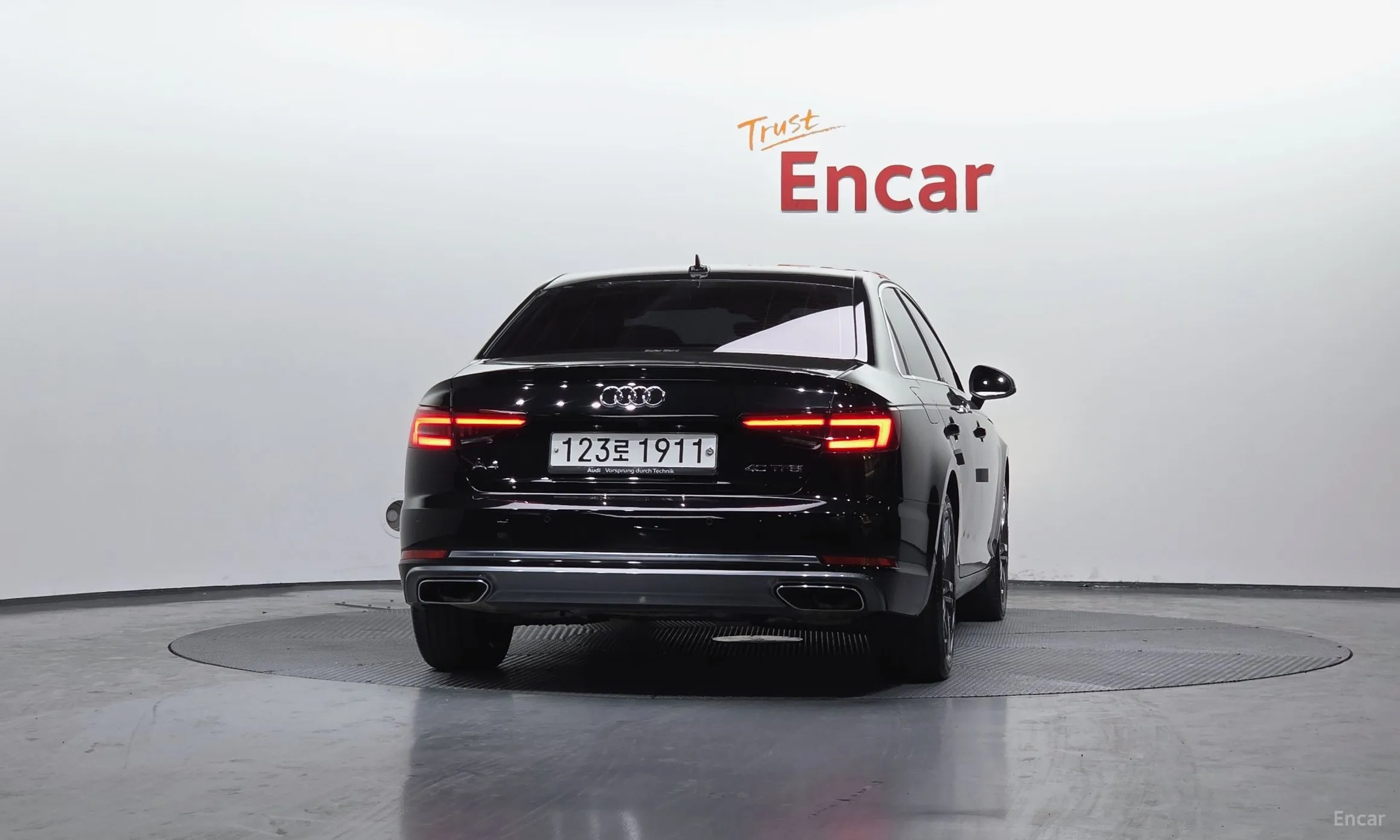 Audi A4 (B9) превью 4