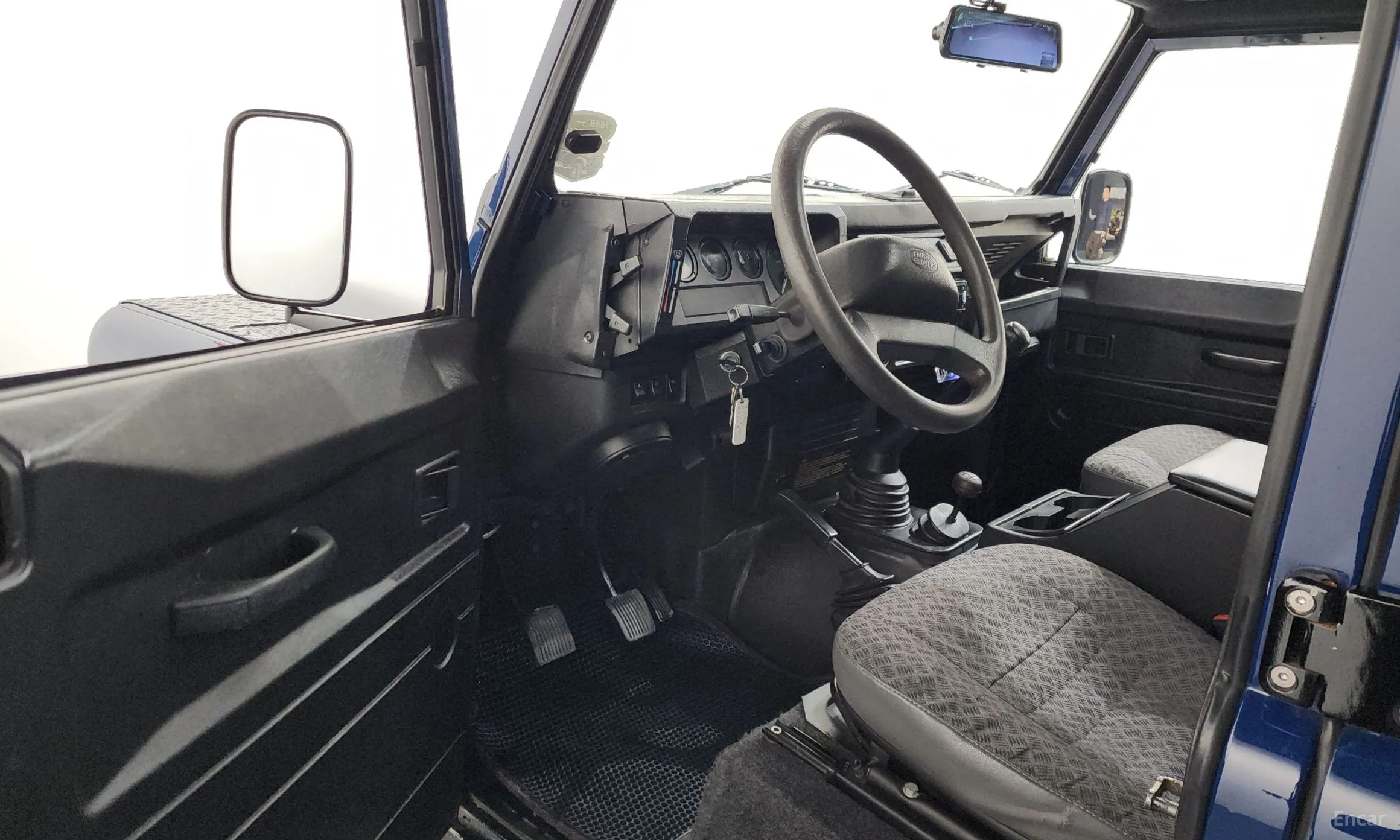 Land Rover Defender превью 10