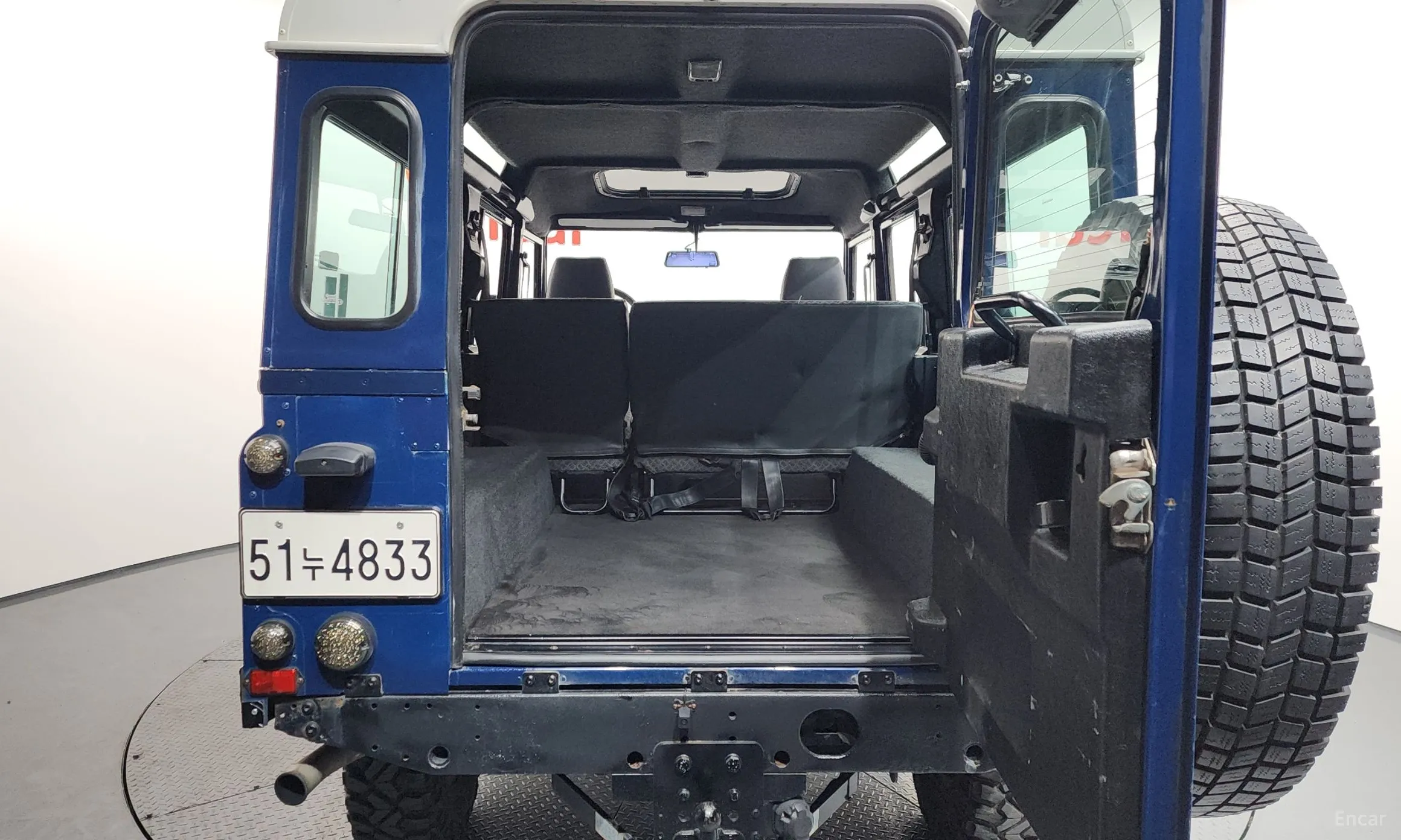 Land Rover Defender превью 20
