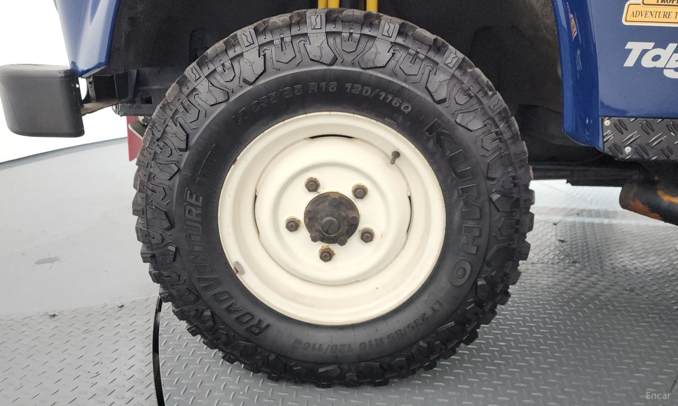 Land Rover Defender превью 5