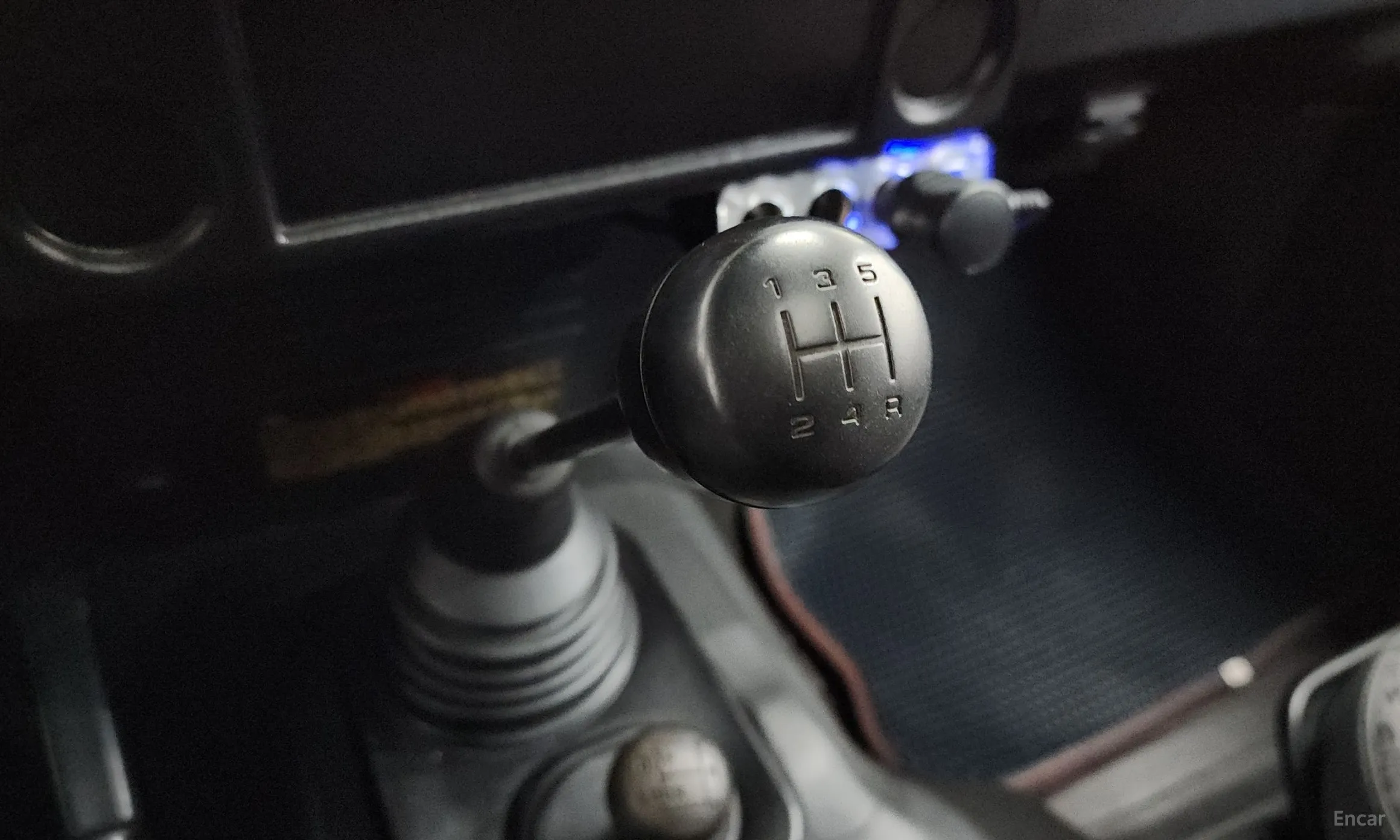 Land Rover Defender превью 9