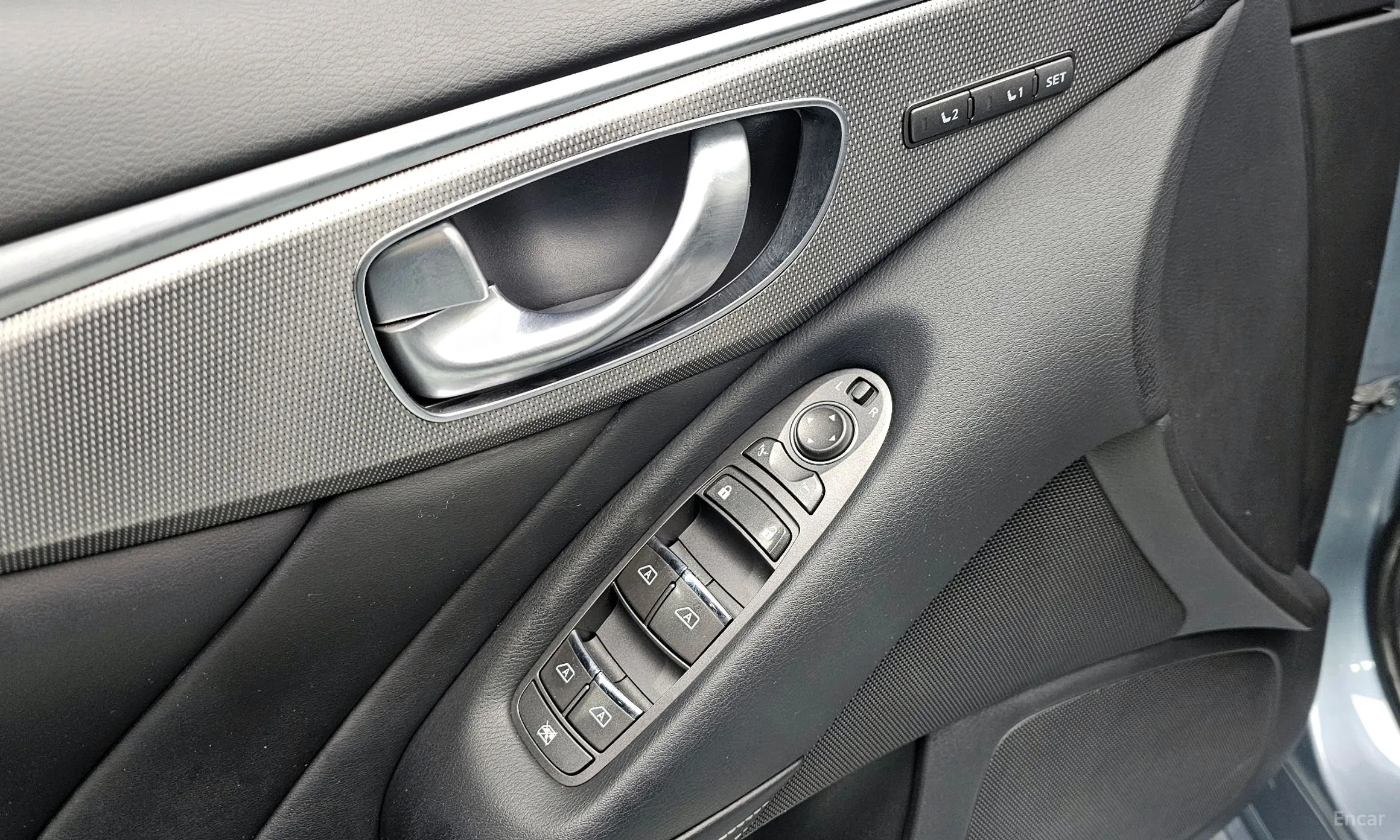 Infiniti Q50 превью 18