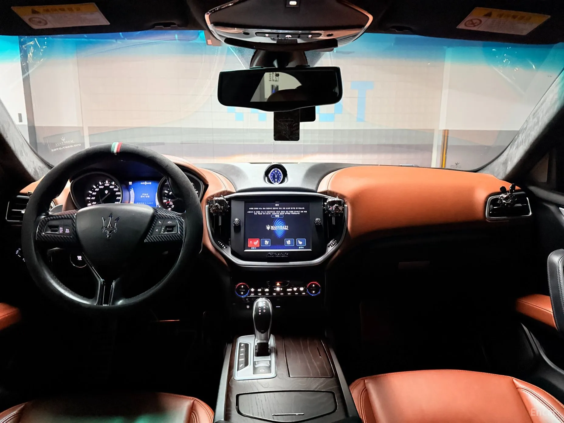 Maserati Ghibli превью 10