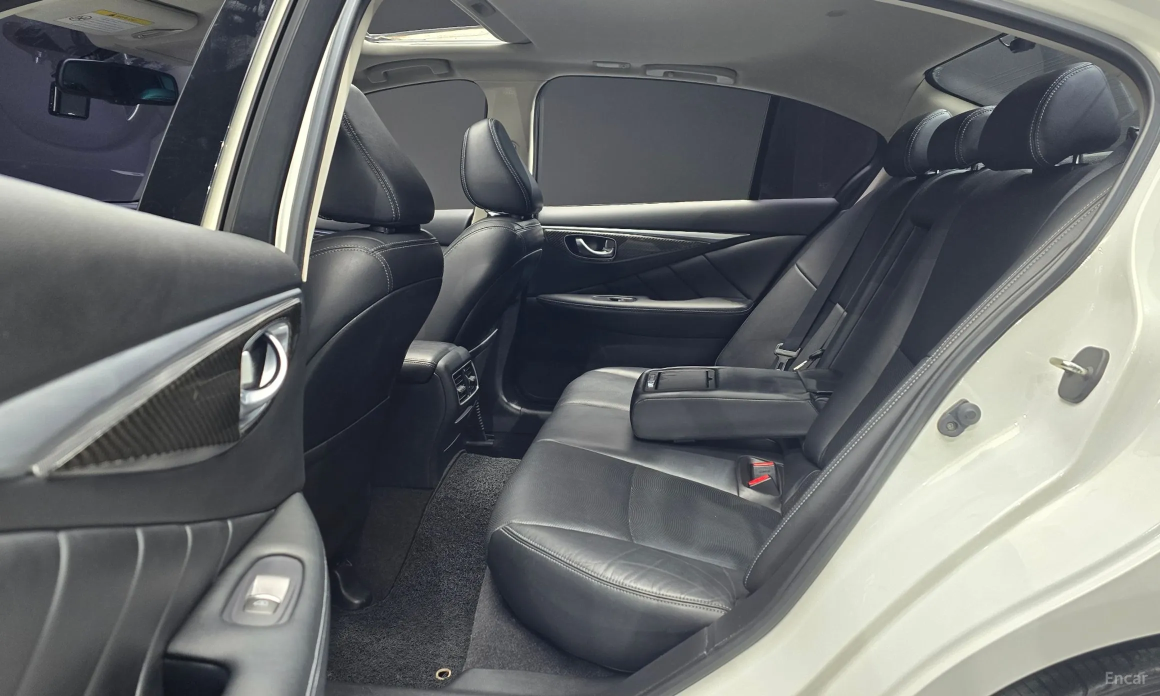 Infiniti Q50 превью 12