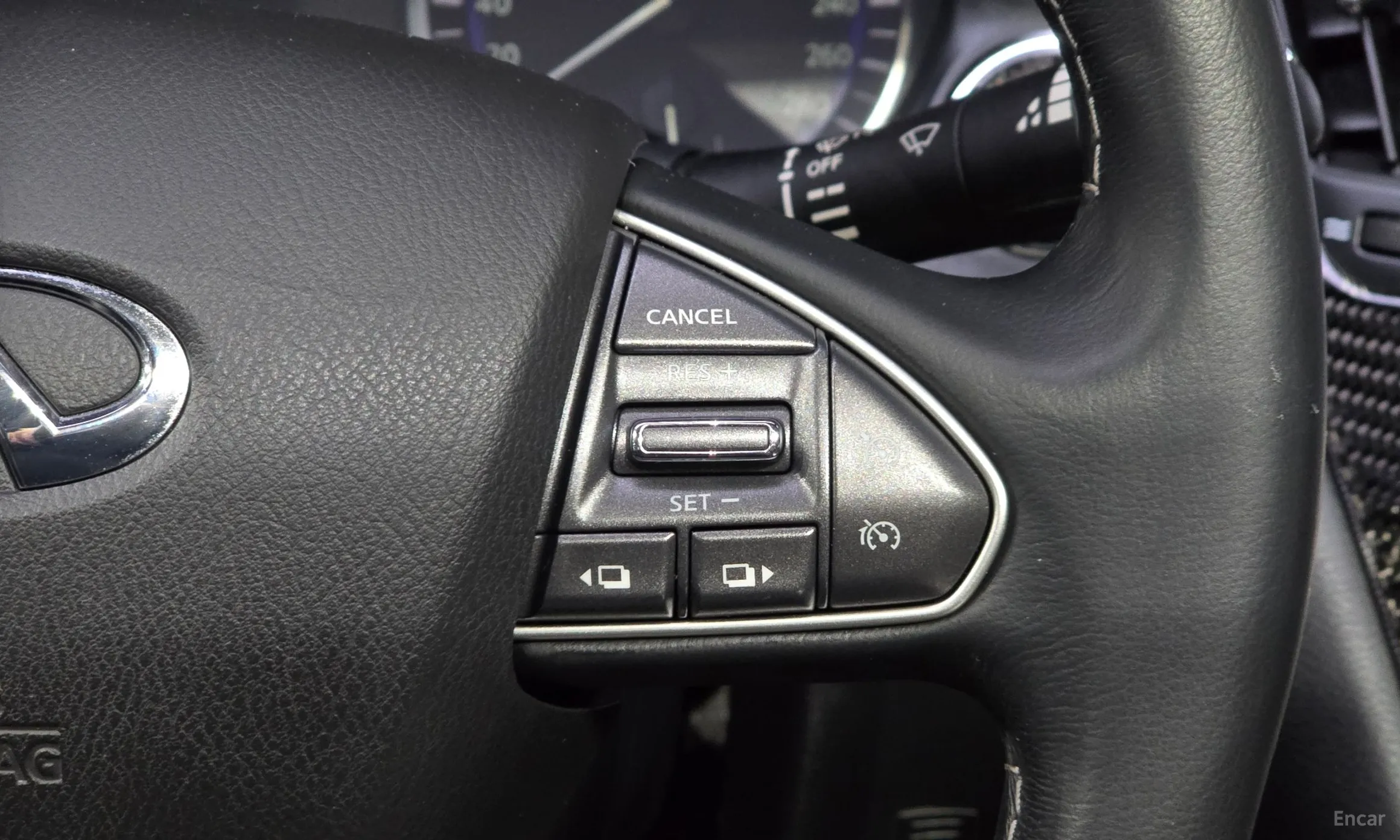 Infiniti Q50 превью 18