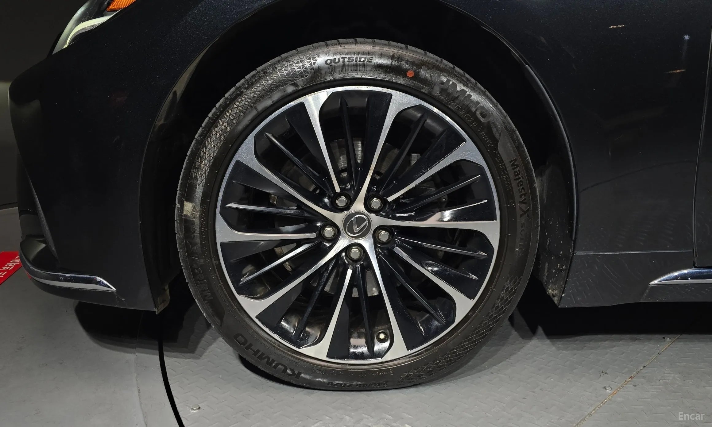Lexus LS500 5th Generation превью 5