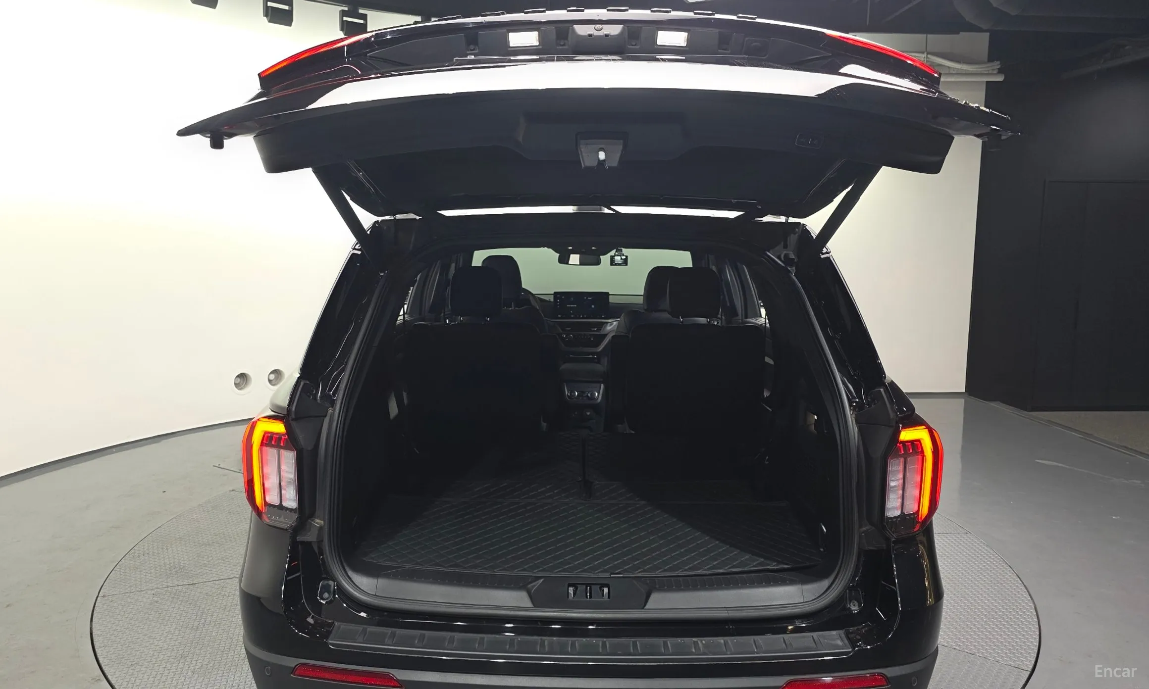 Ford Explorer 6th Generation превью 20