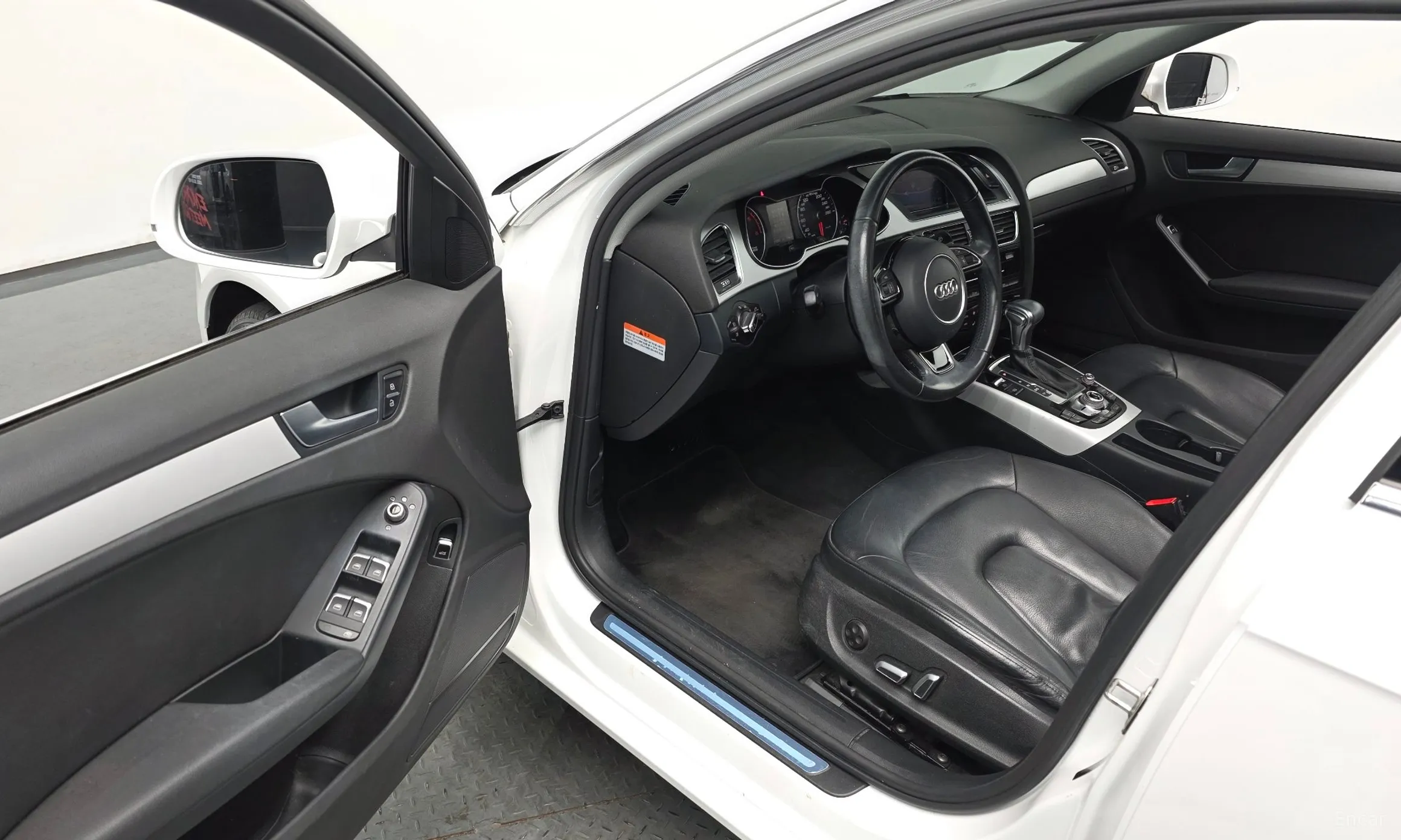 Audi New A4 превью 10