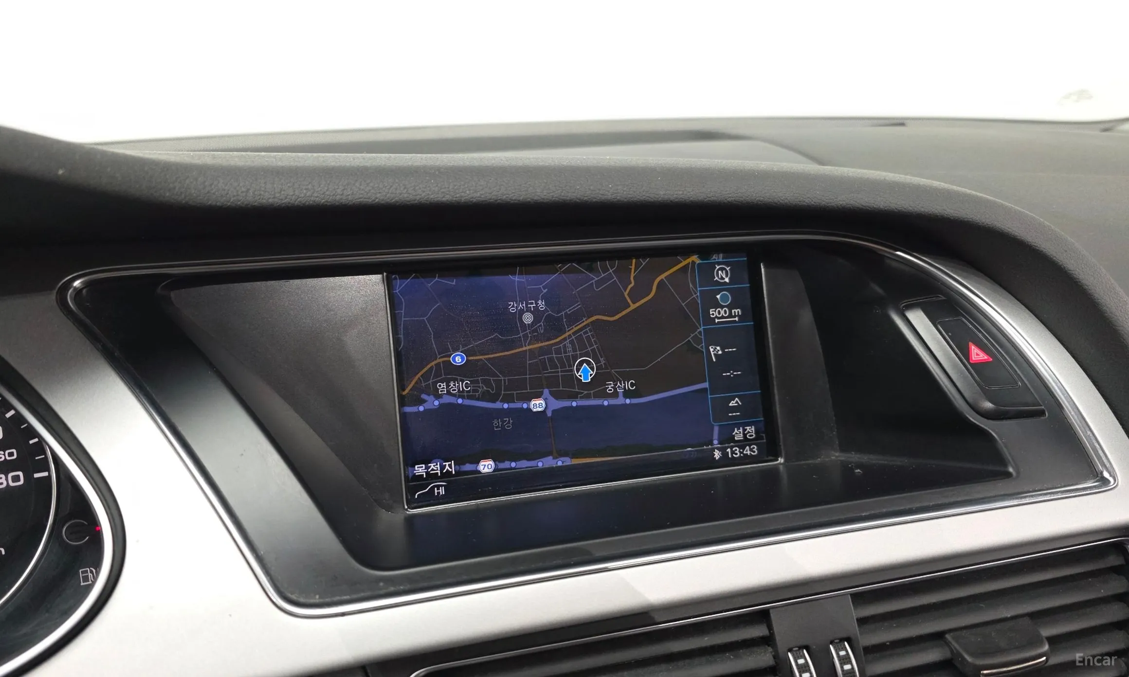 Audi New A4 превью 15