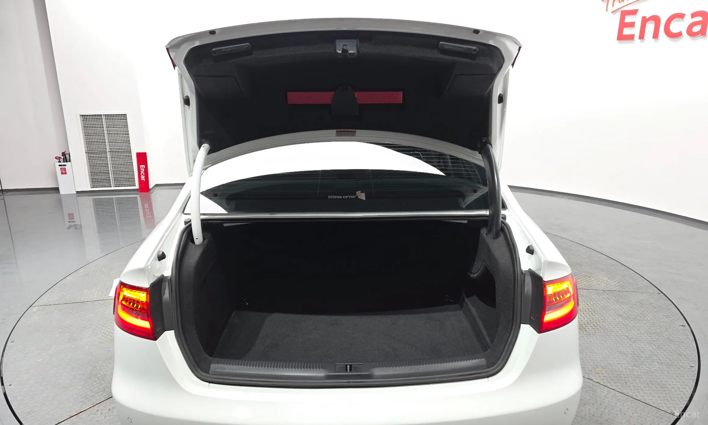 Audi New A4 превью 20