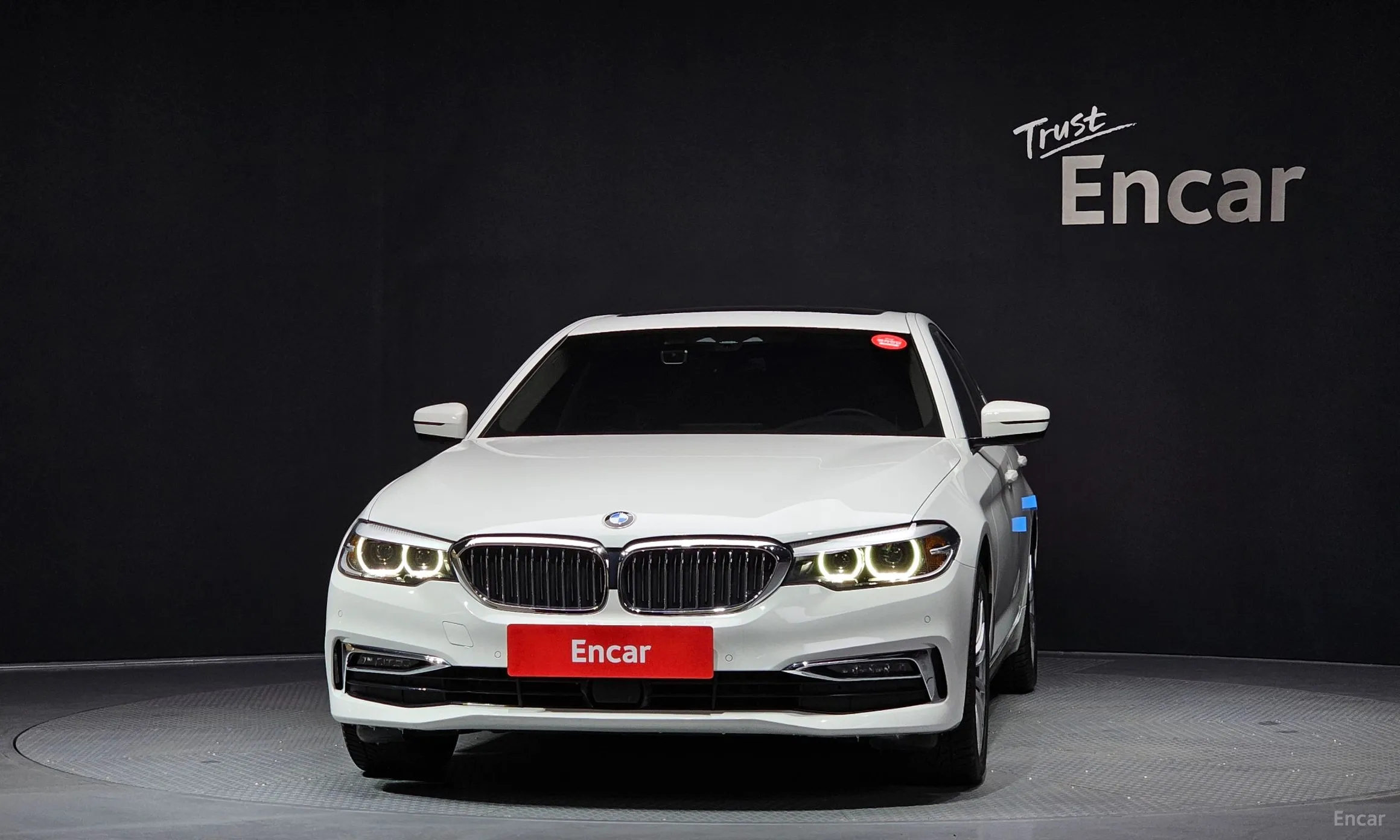 BMW 5 Series (G30) превью 3