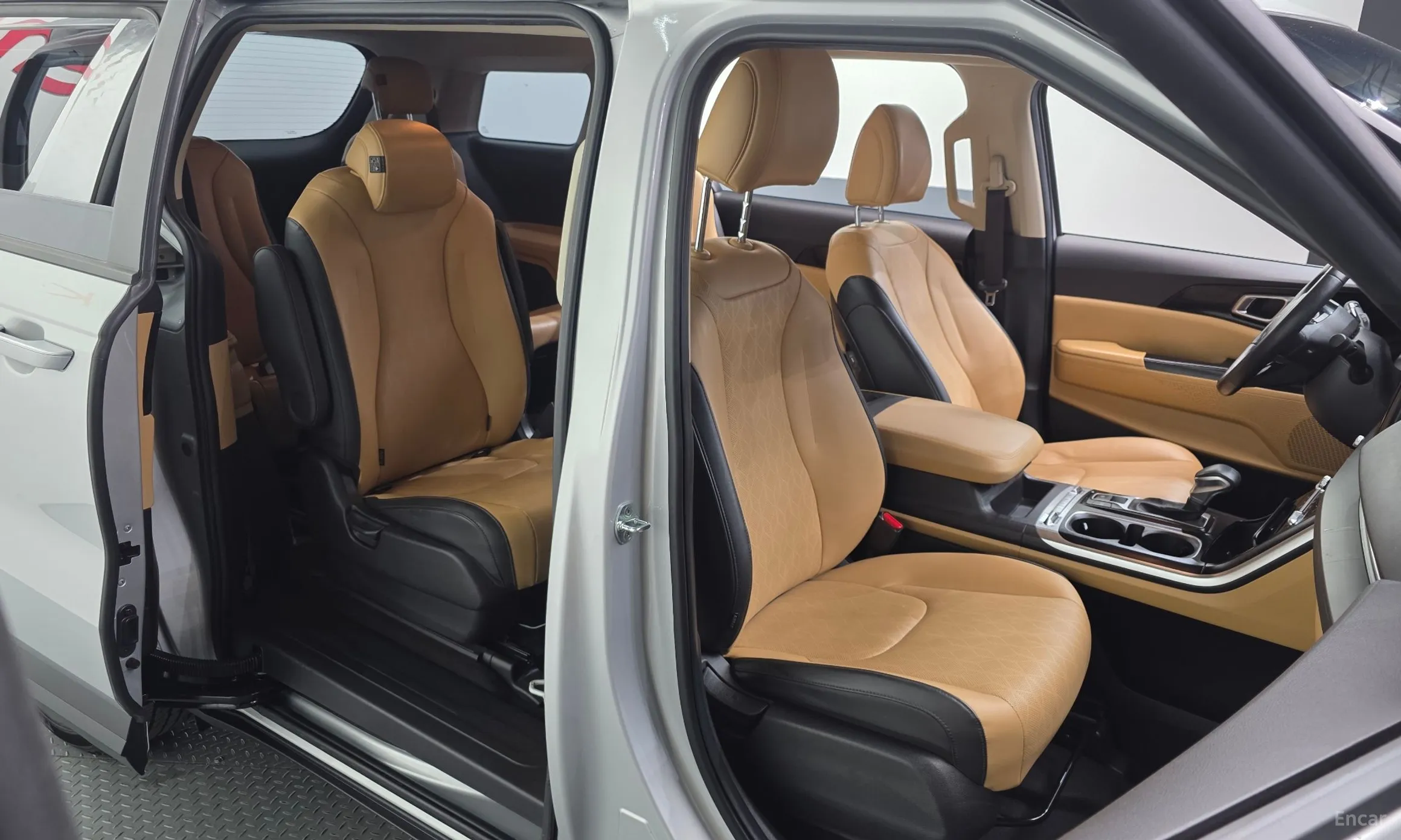 Kia Carnival Gen 4 превью 12