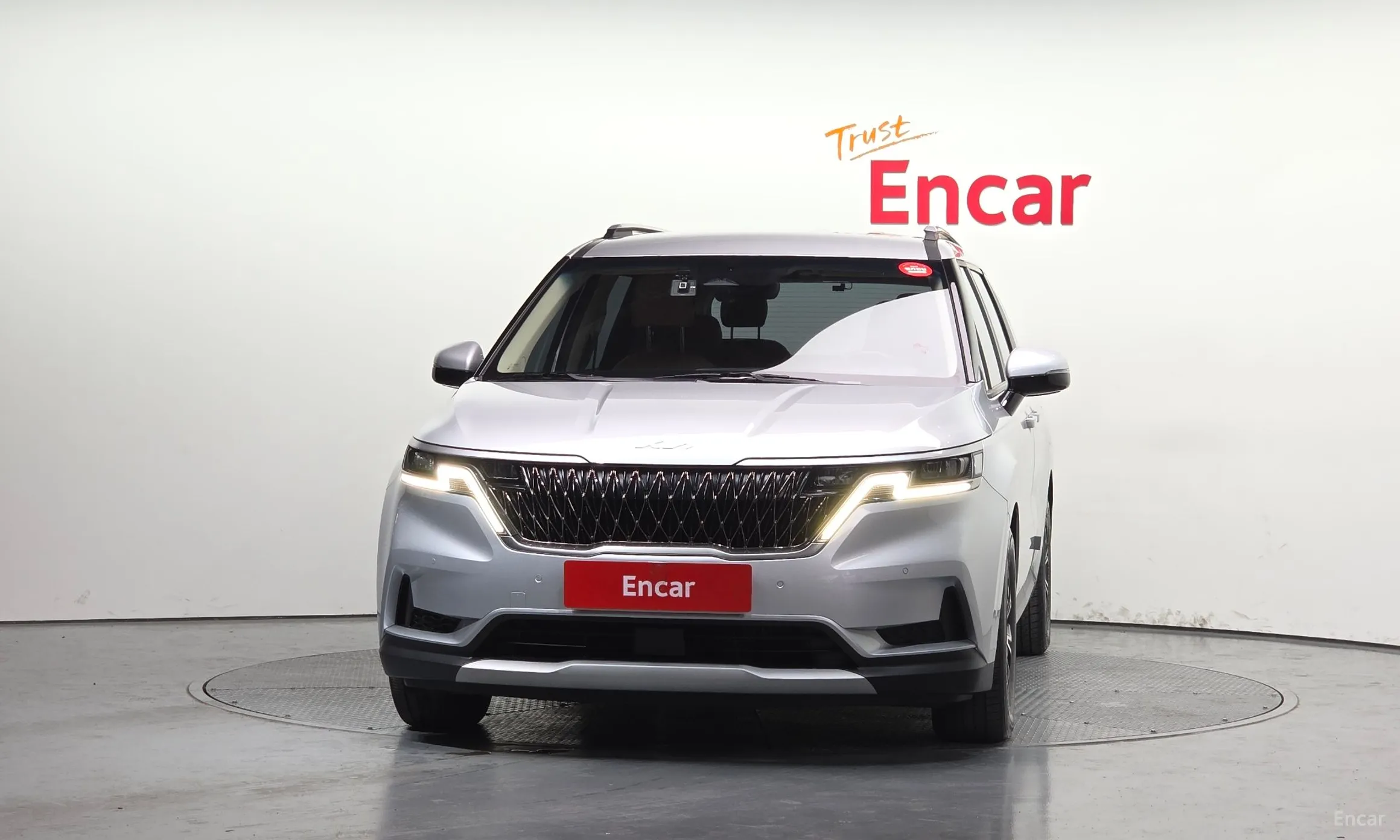 Kia Carnival Gen 4 превью 3
