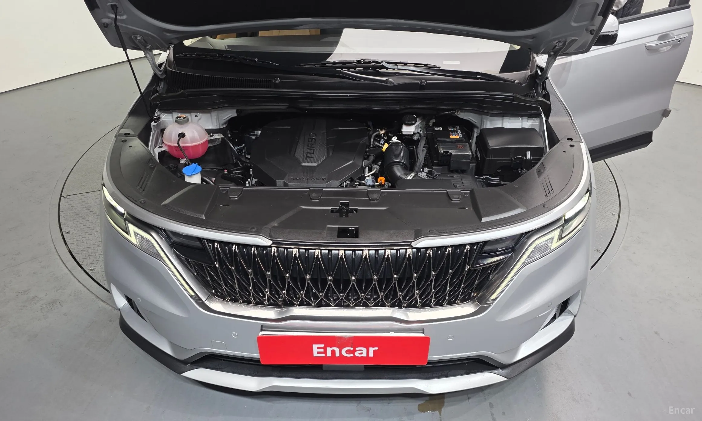Kia Carnival Gen 4 превью 6