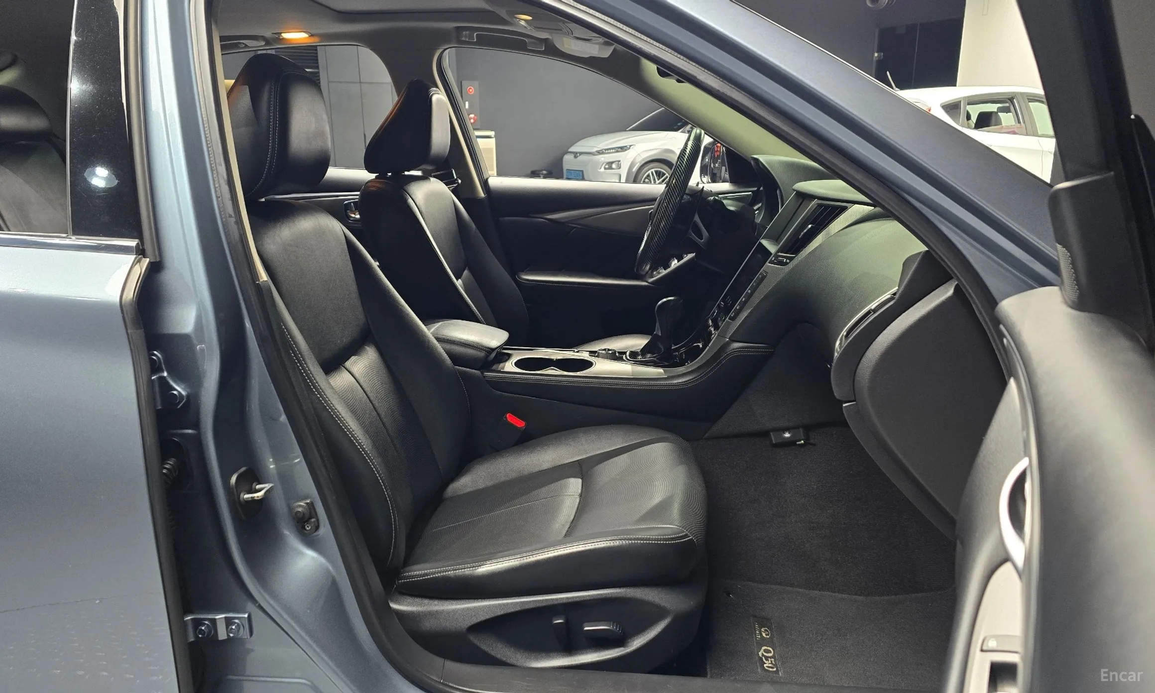 Infiniti Q50 превью 10