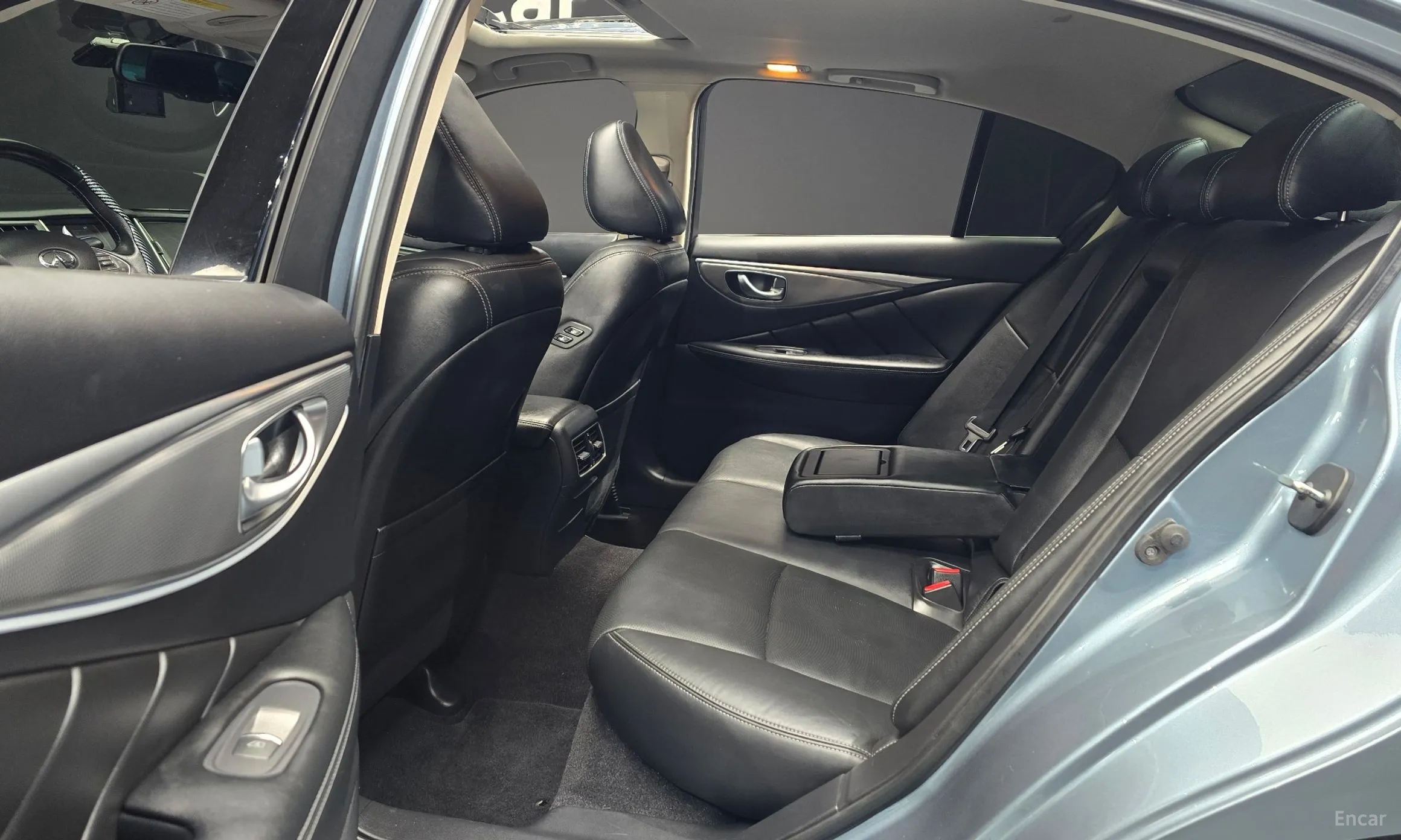 Infiniti Q50 превью 12