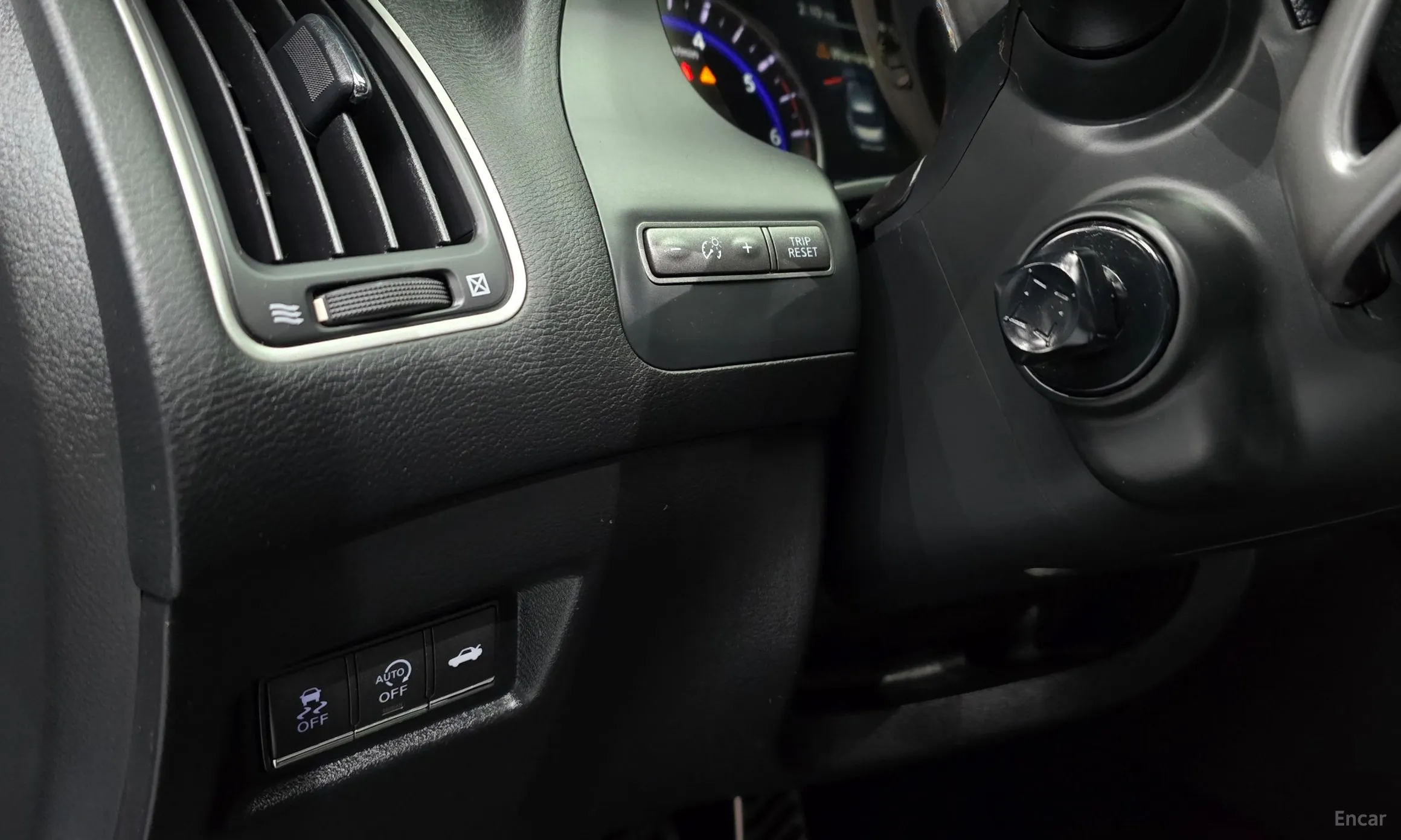 Infiniti Q50 превью 14