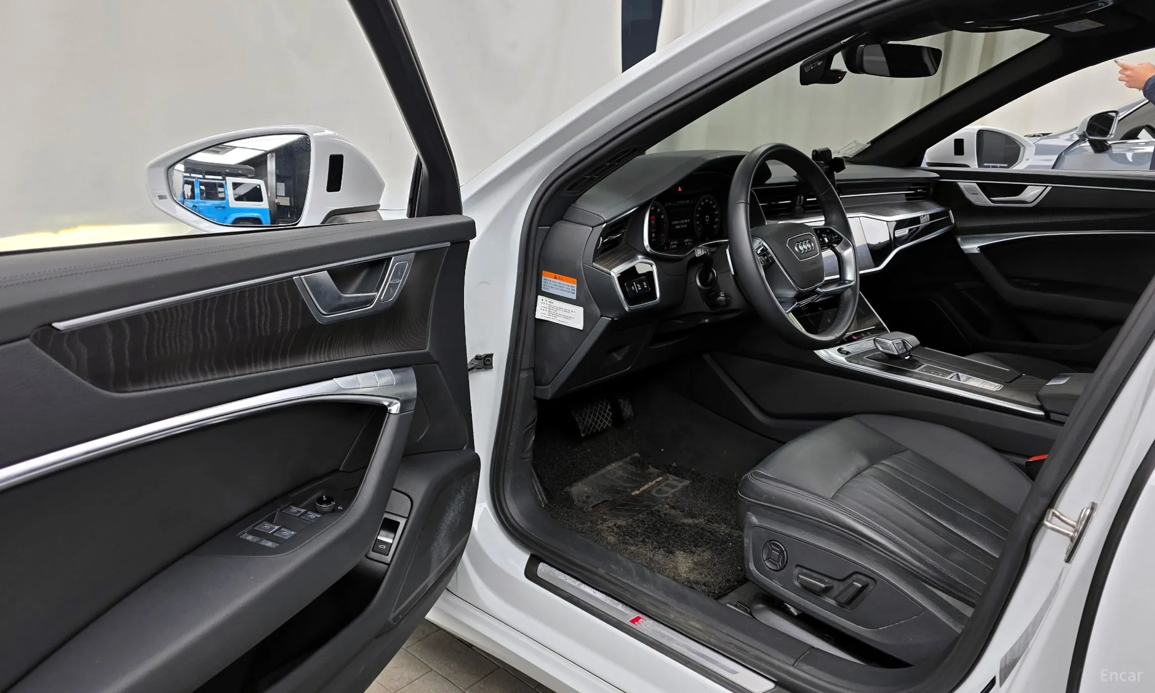 Audi A6 (C8) превью 10