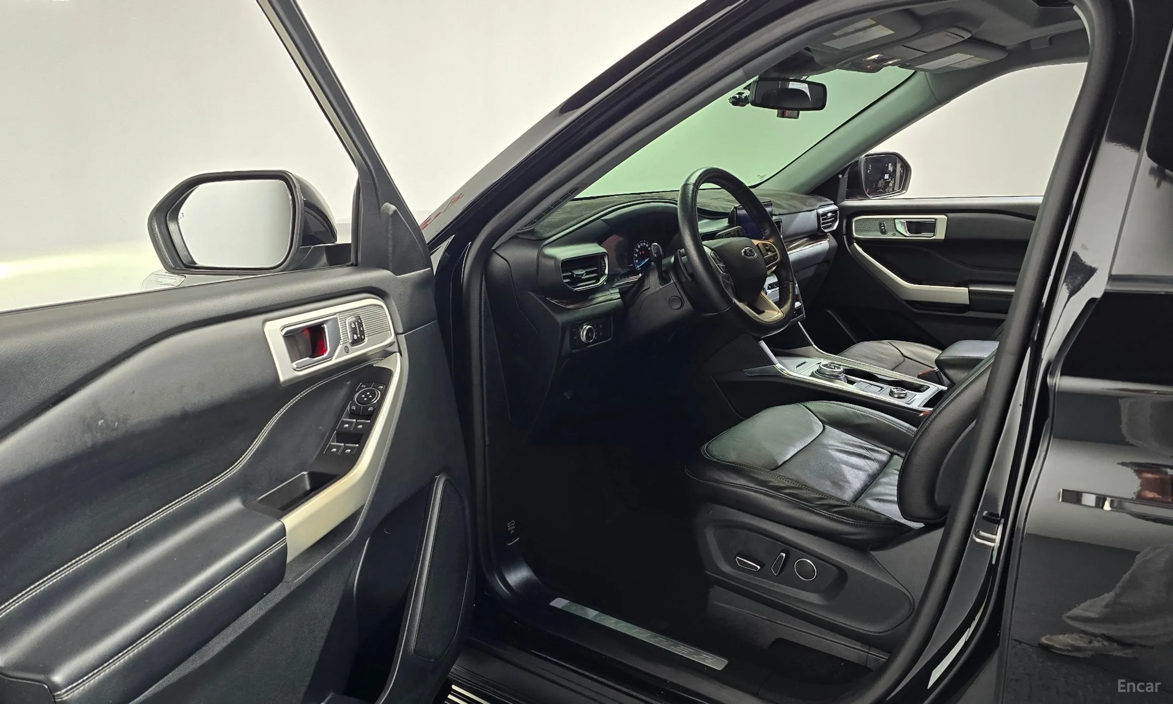 Ford Explorer 6th Generation превью 10