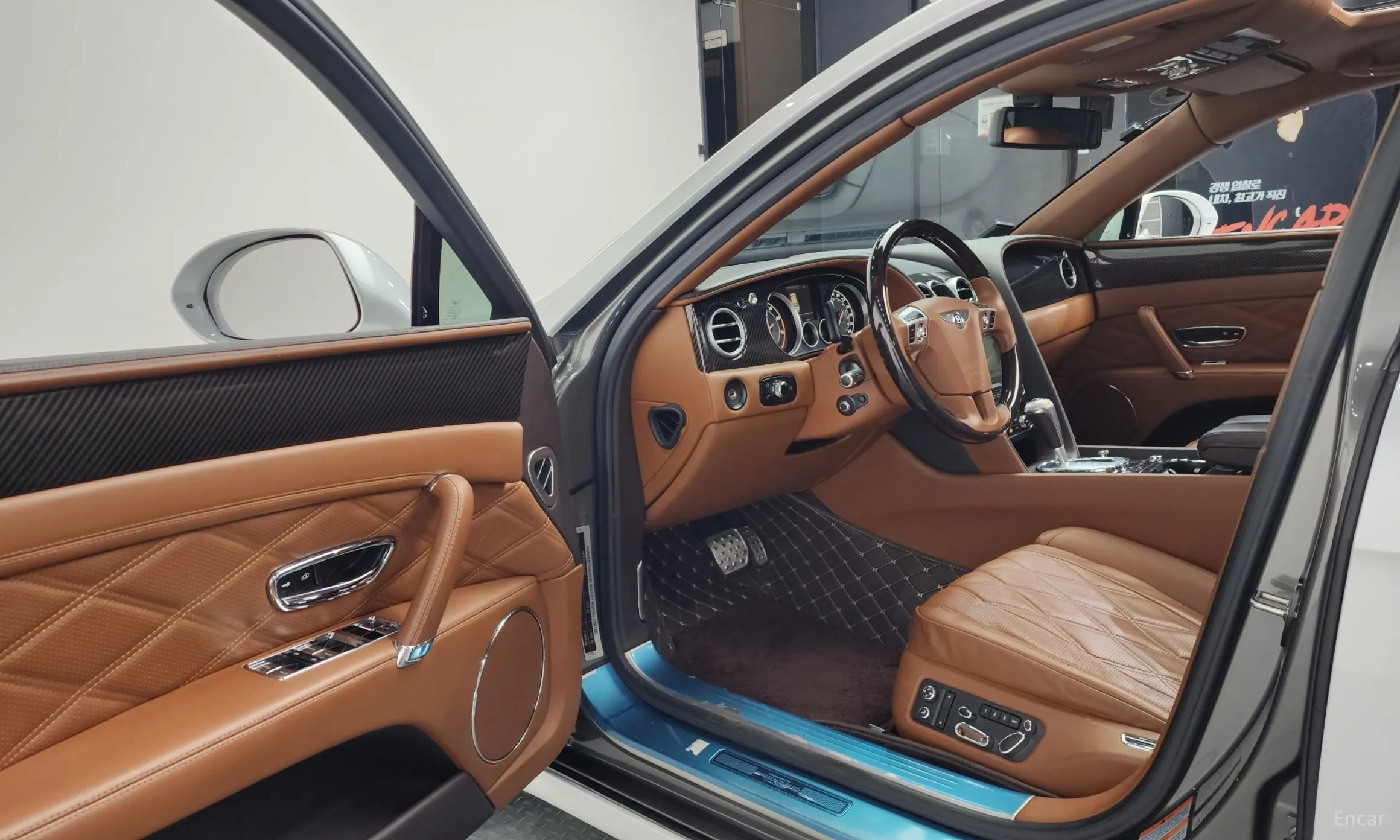 Bentley Flying Spur 2nd Generation превью 10
