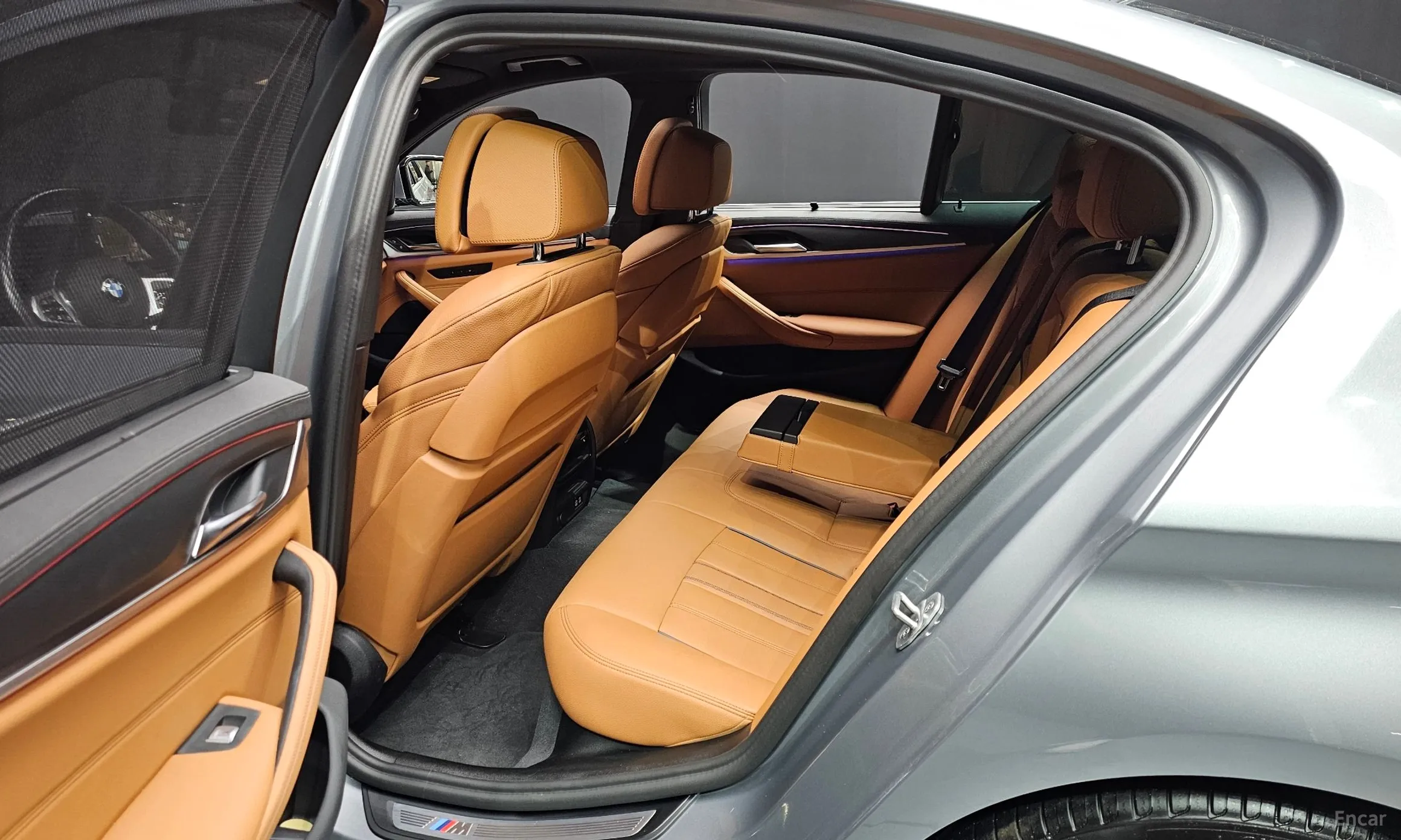 BMW 5 Series (G30) превью 12
