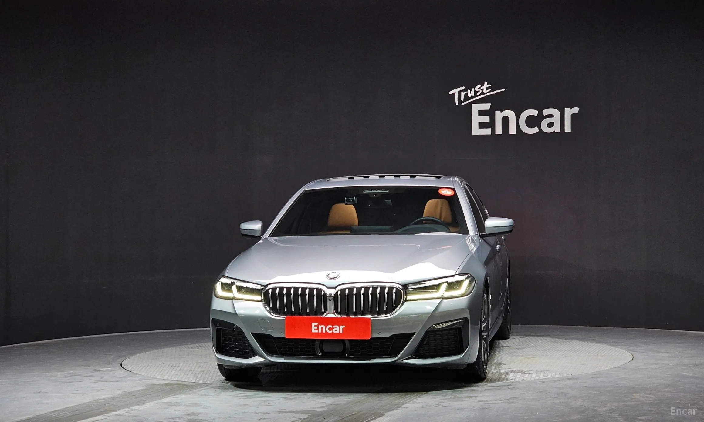BMW 5 Series (G30) превью 3