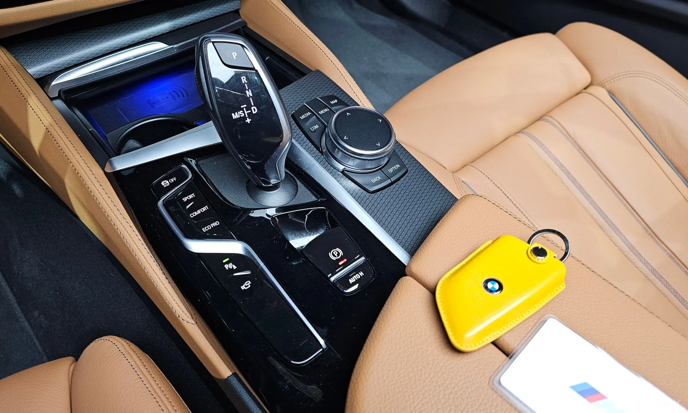 BMW 5 Series (G30) превью 9