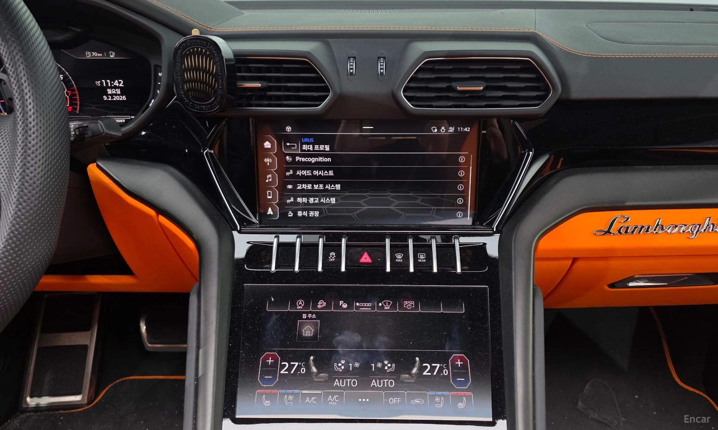 Lamborghini Urus превью 15