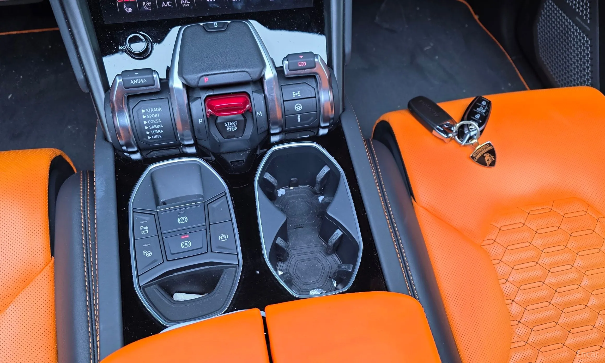 Lamborghini Urus превью 9