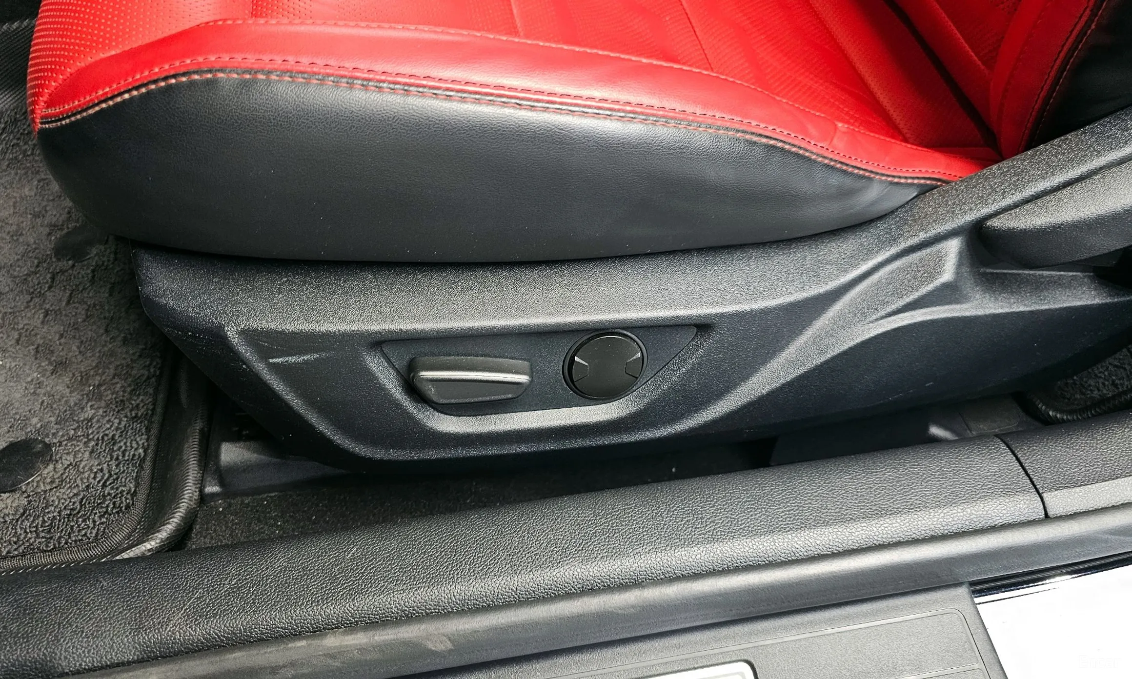 Ford Mustang превью 18