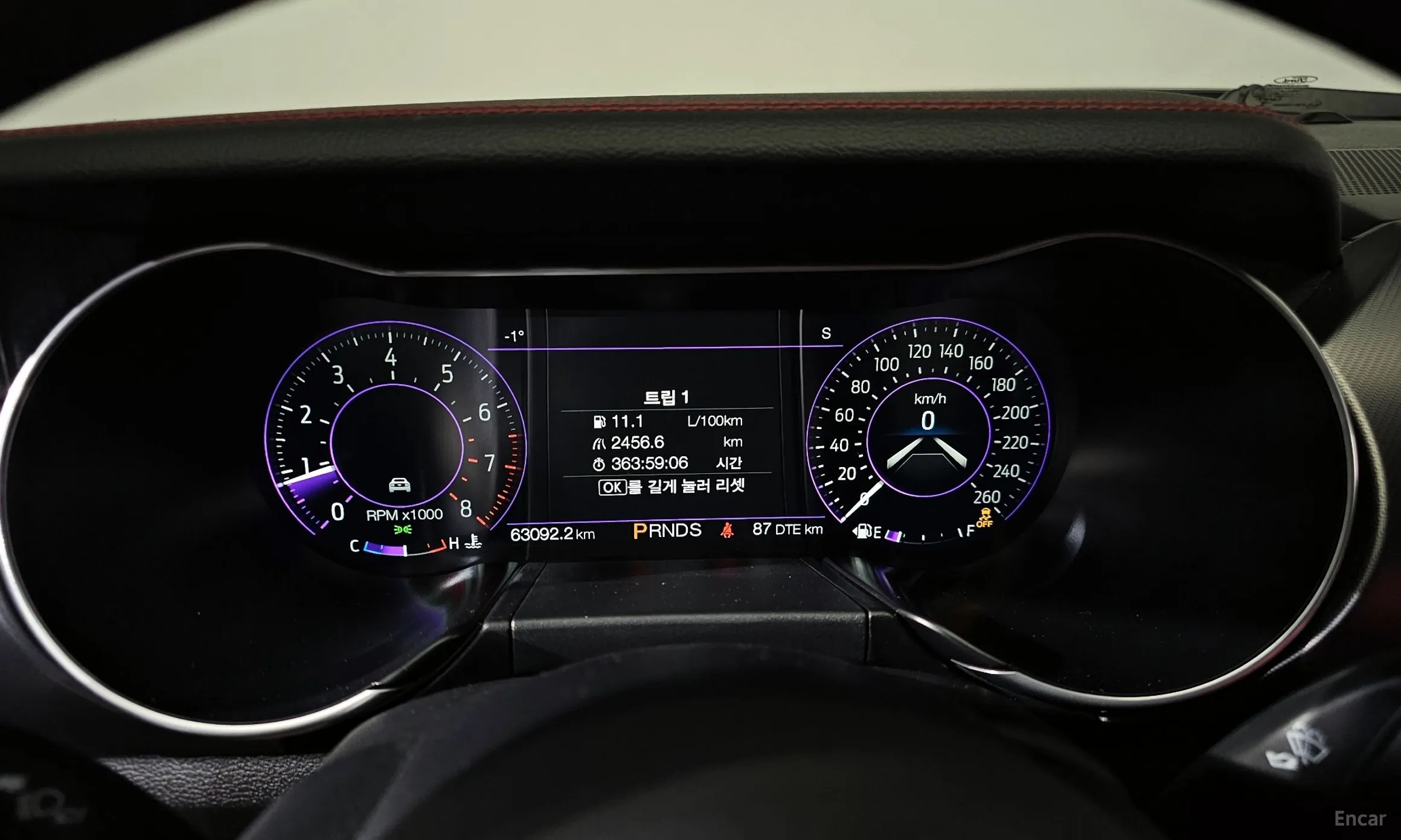 Ford Mustang превью 8