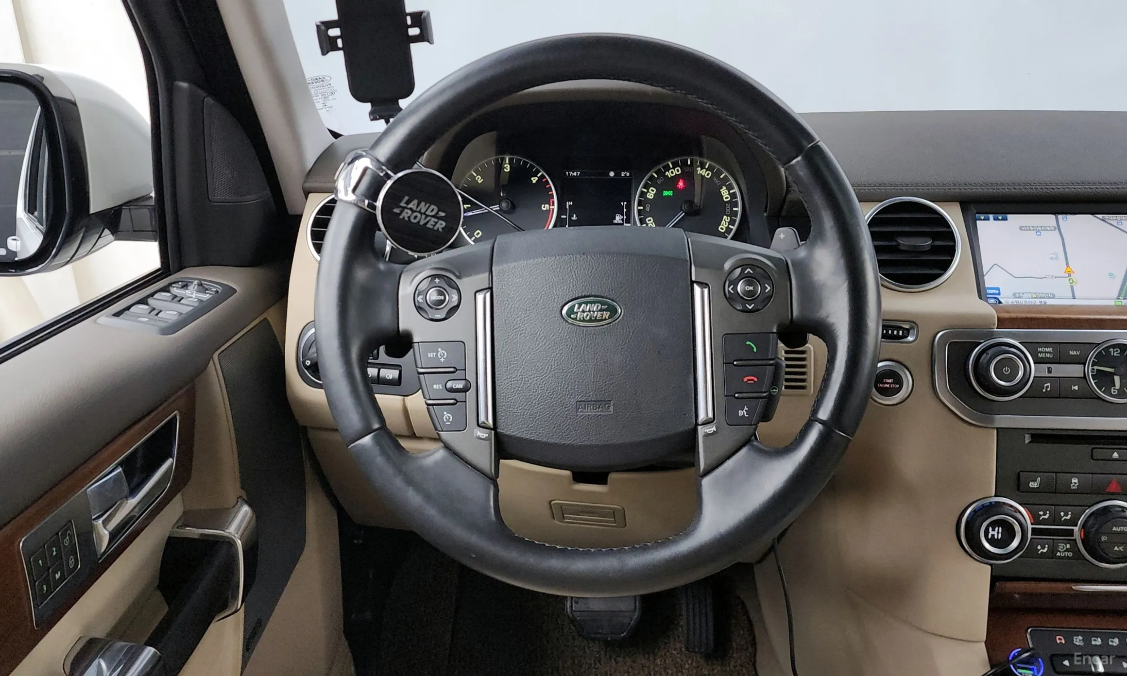 Land Rover Discovery 4 превью 13