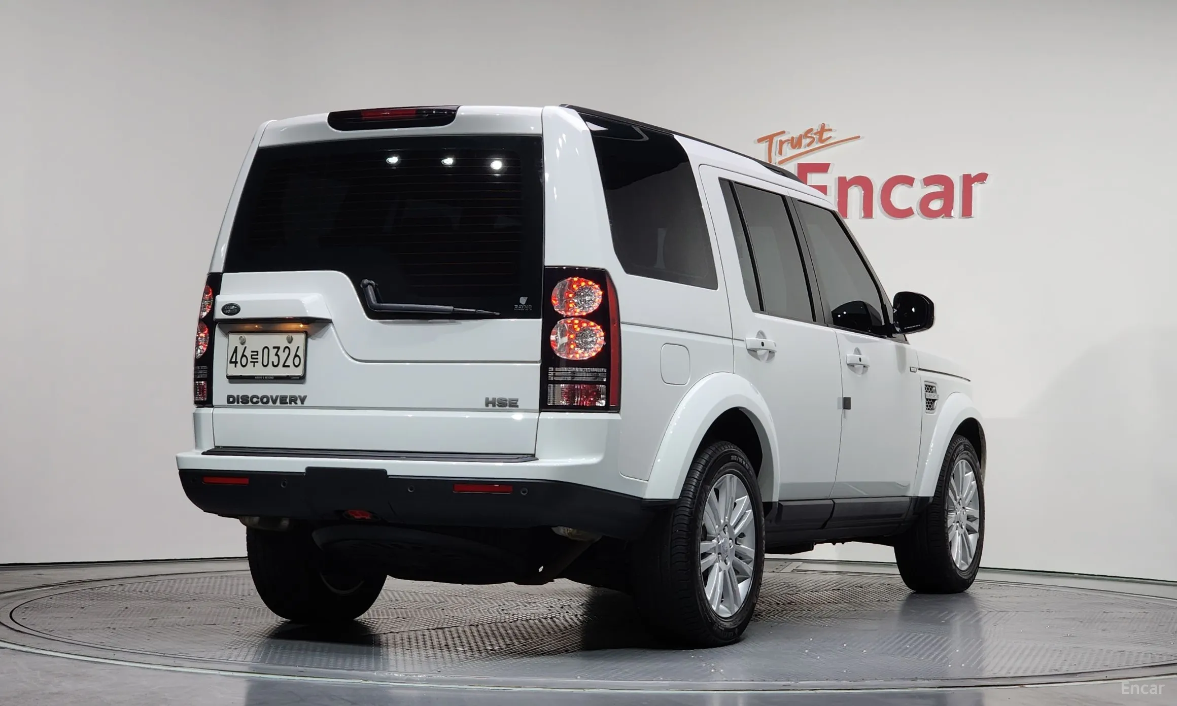 Land Rover Discovery 4 превью 2