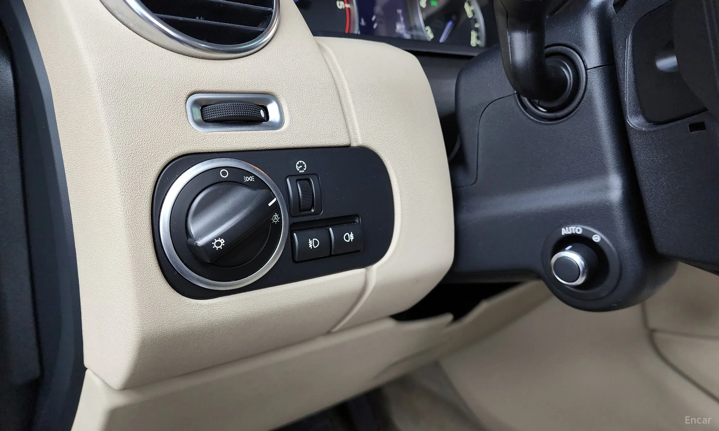 Land Rover Discovery 4 превью 16