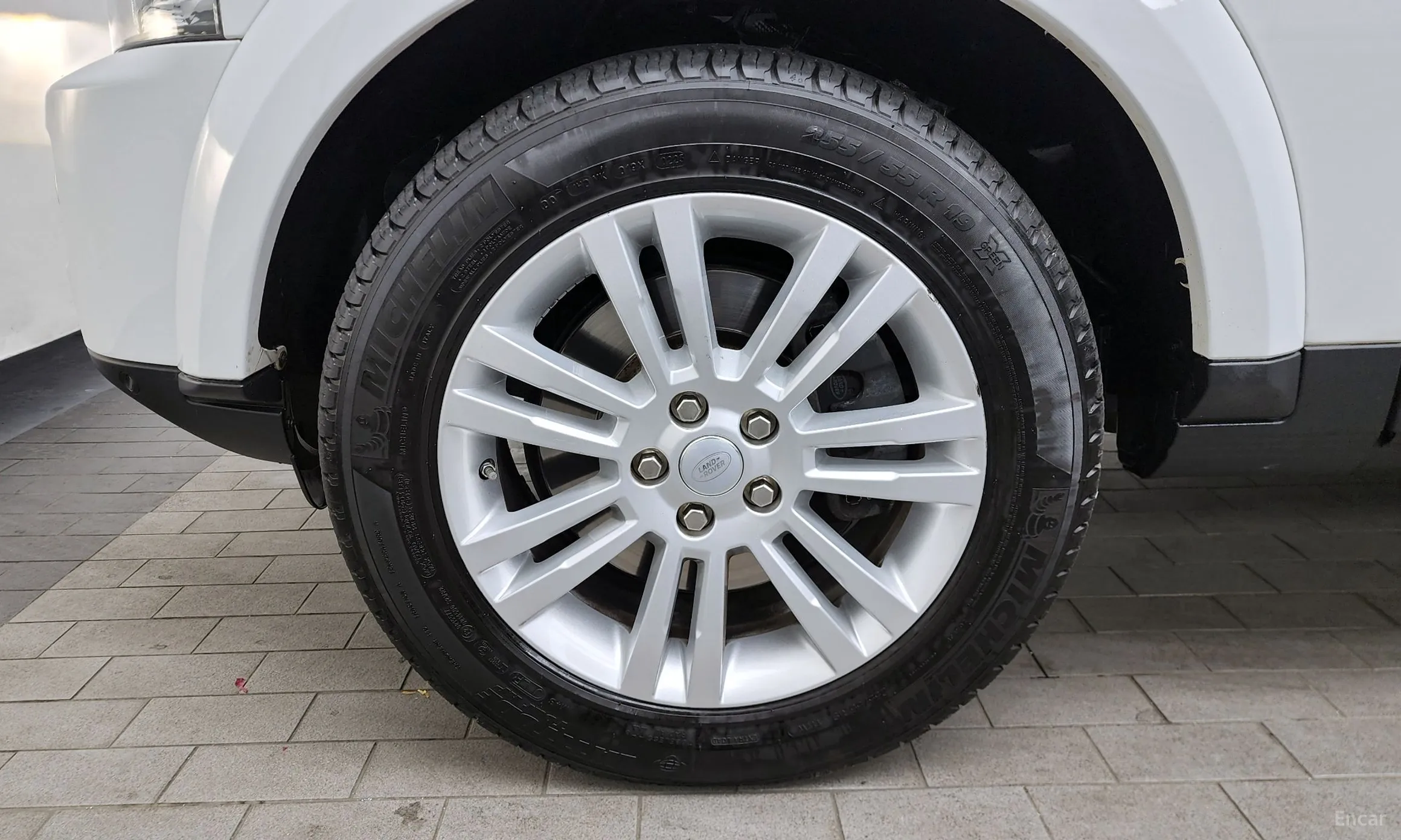 Land Rover Discovery 4 превью 5