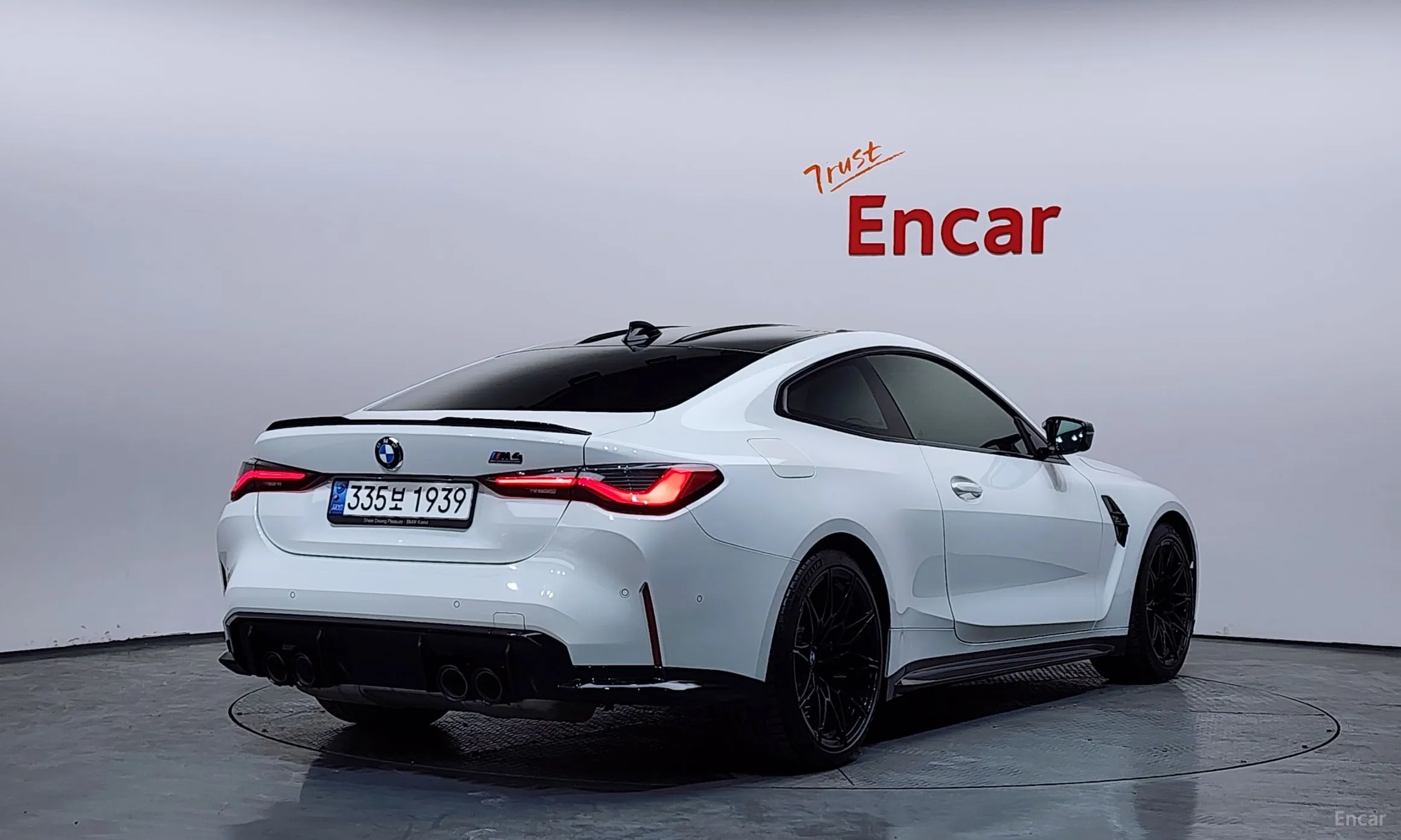 BMW M4 (G82)