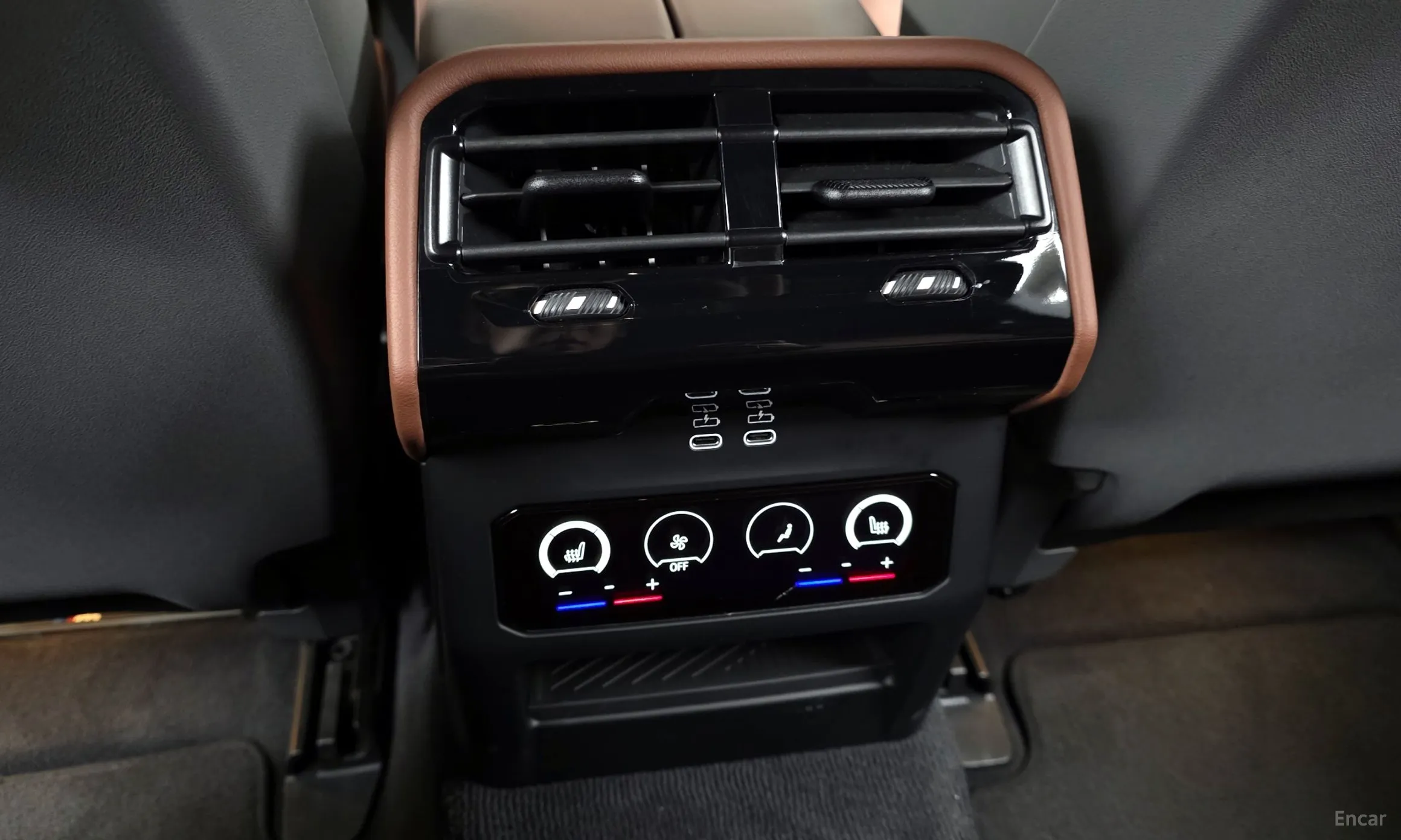 BMW 5 Series (G60) превью 18
