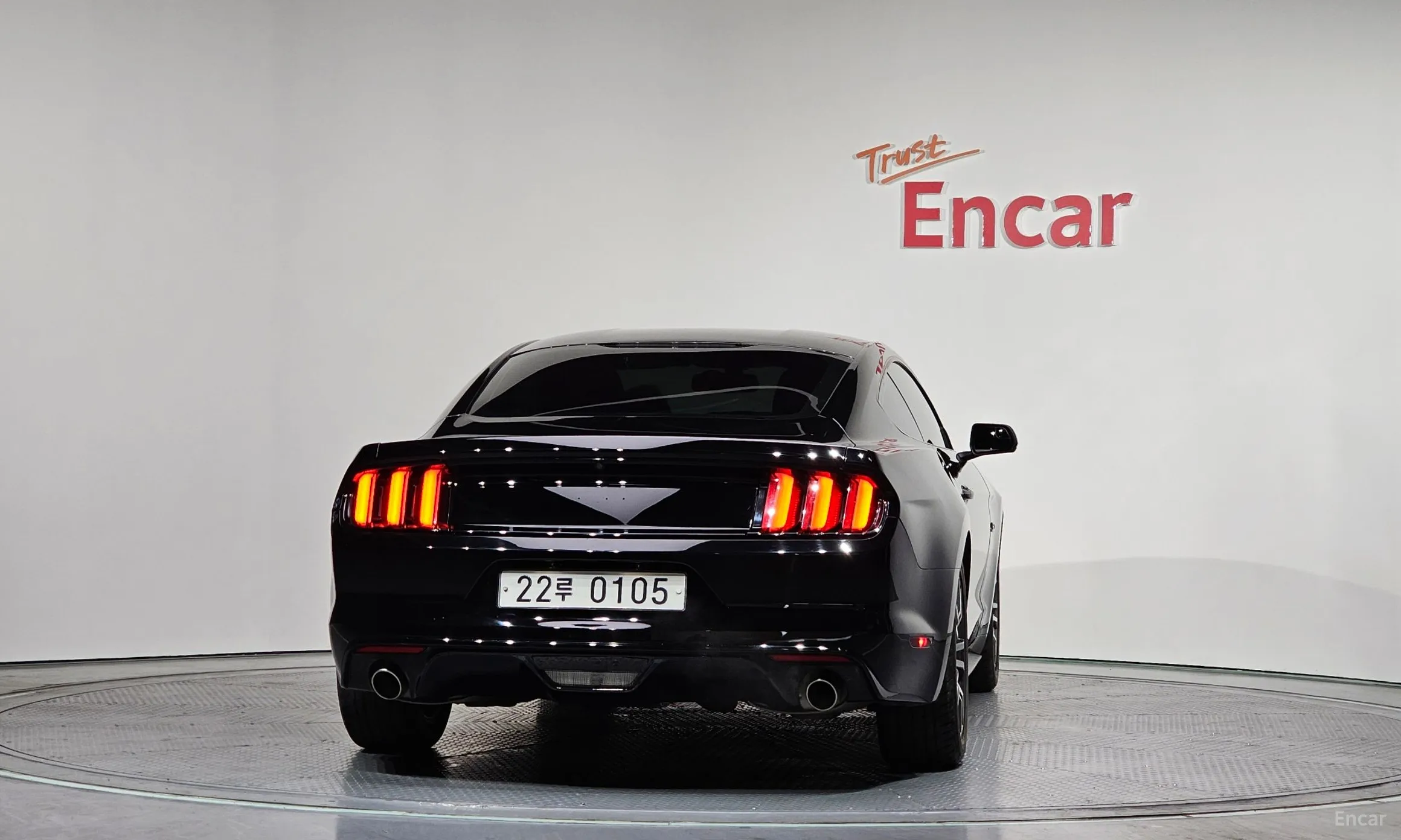Ford Mustang превью 4