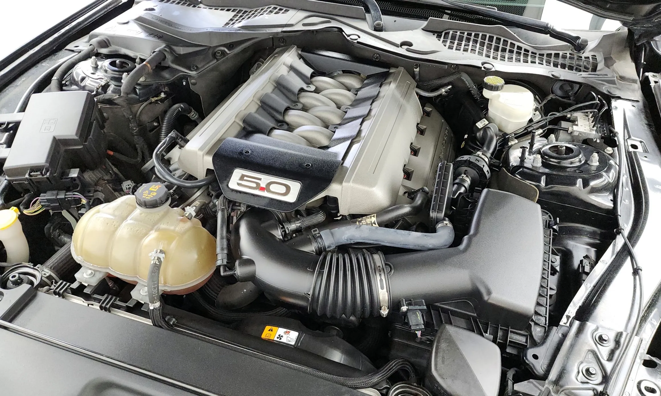 Ford Mustang превью 6
