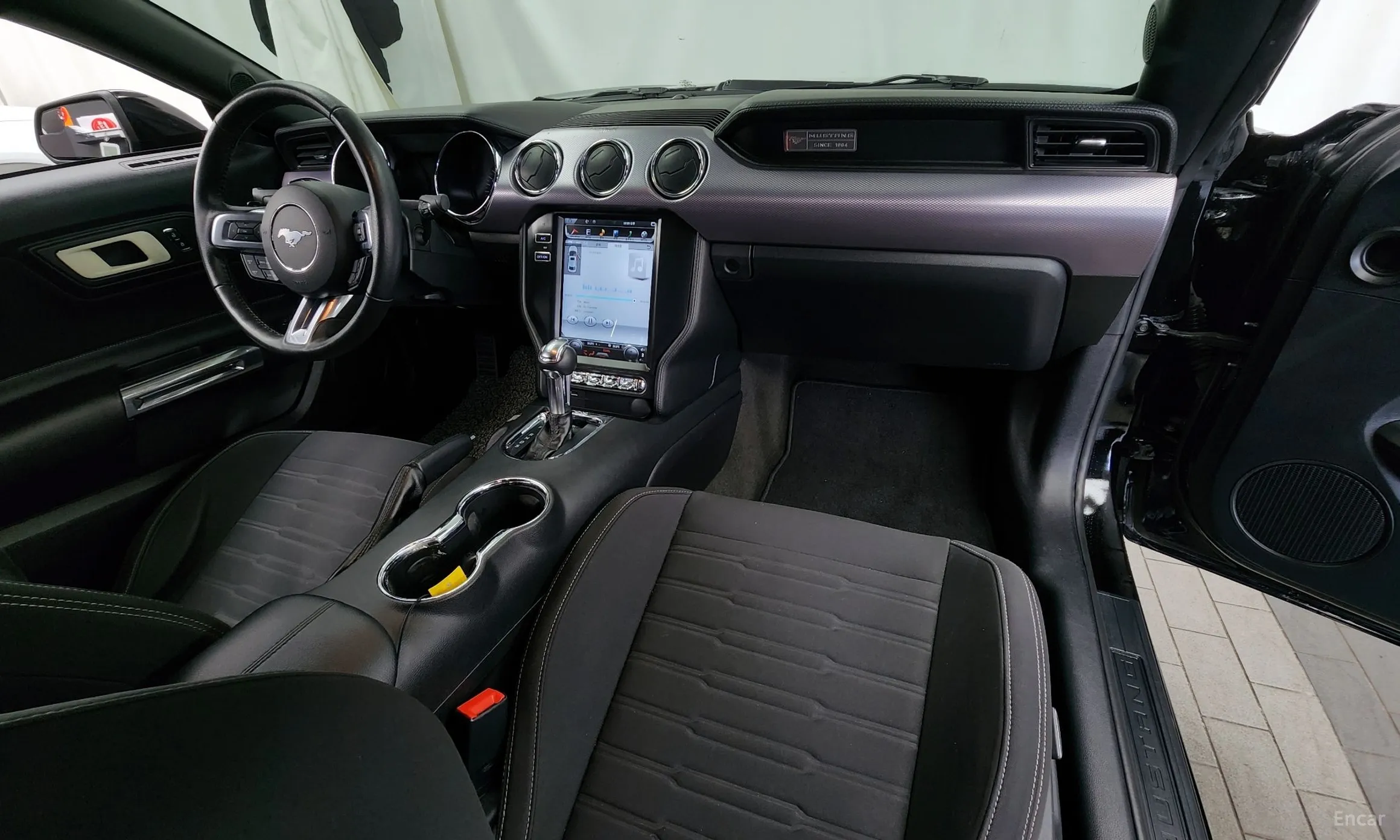 Ford Mustang превью 7