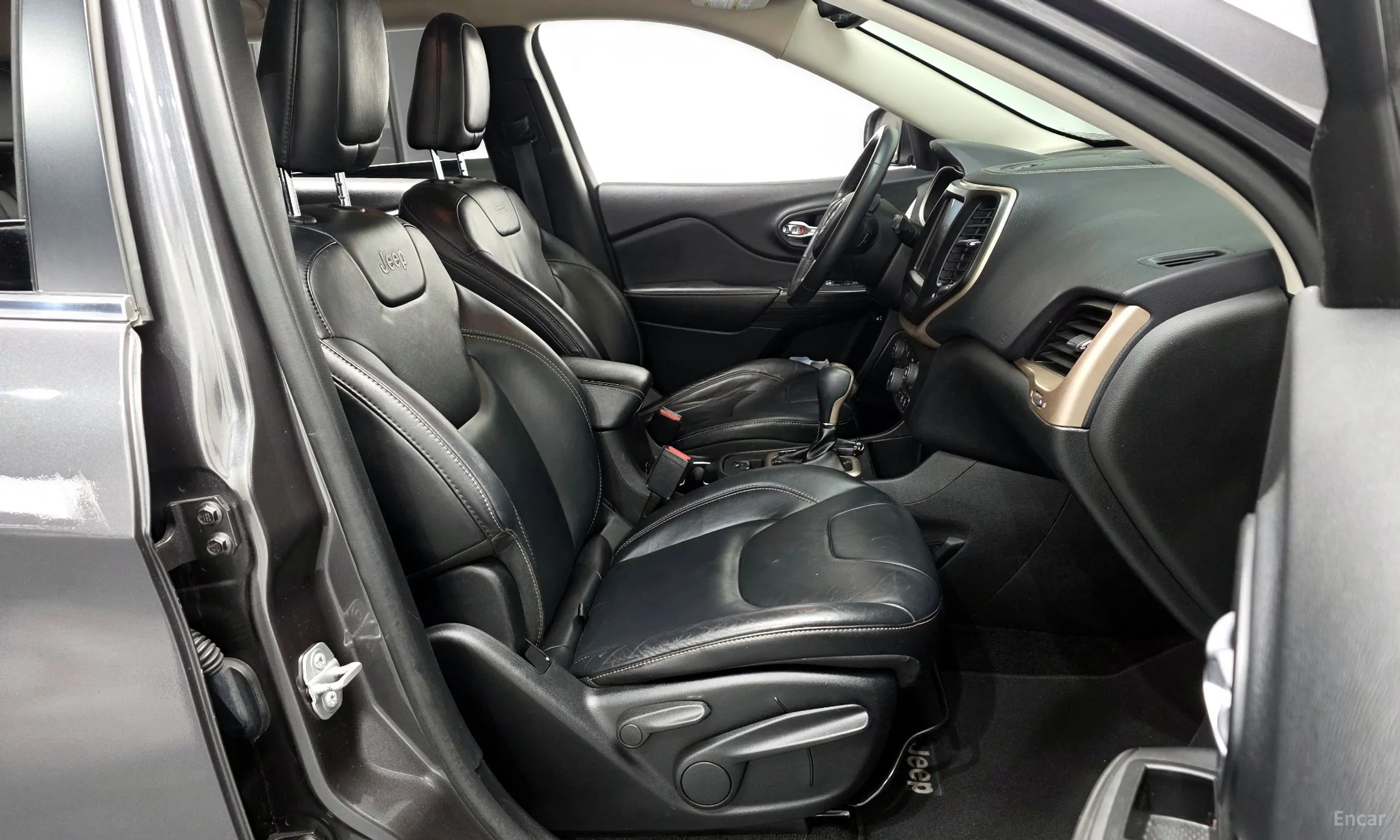 Jeep Cherokee (KL) превью 11