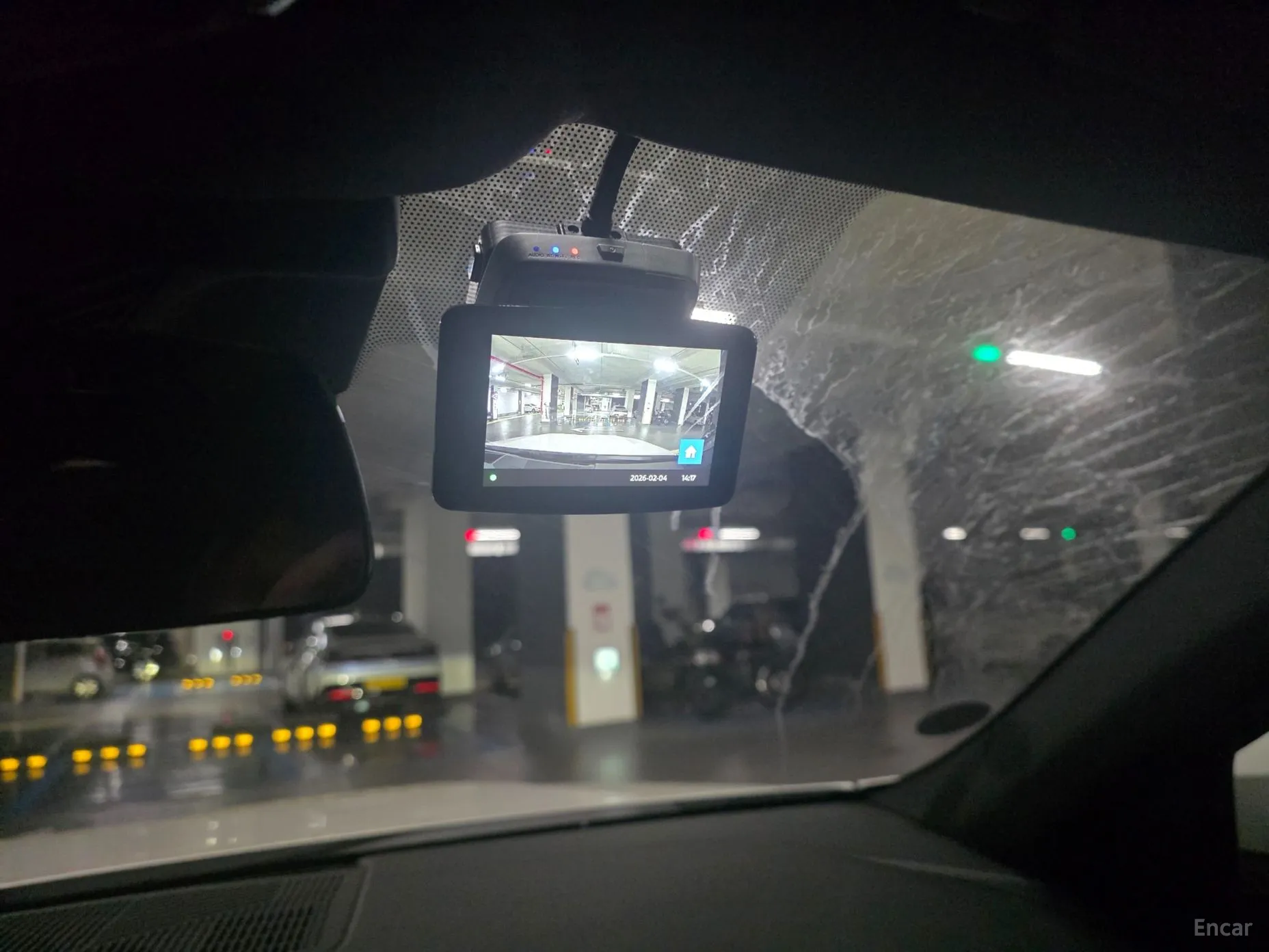 BMW 5 Series (G60) превью 8