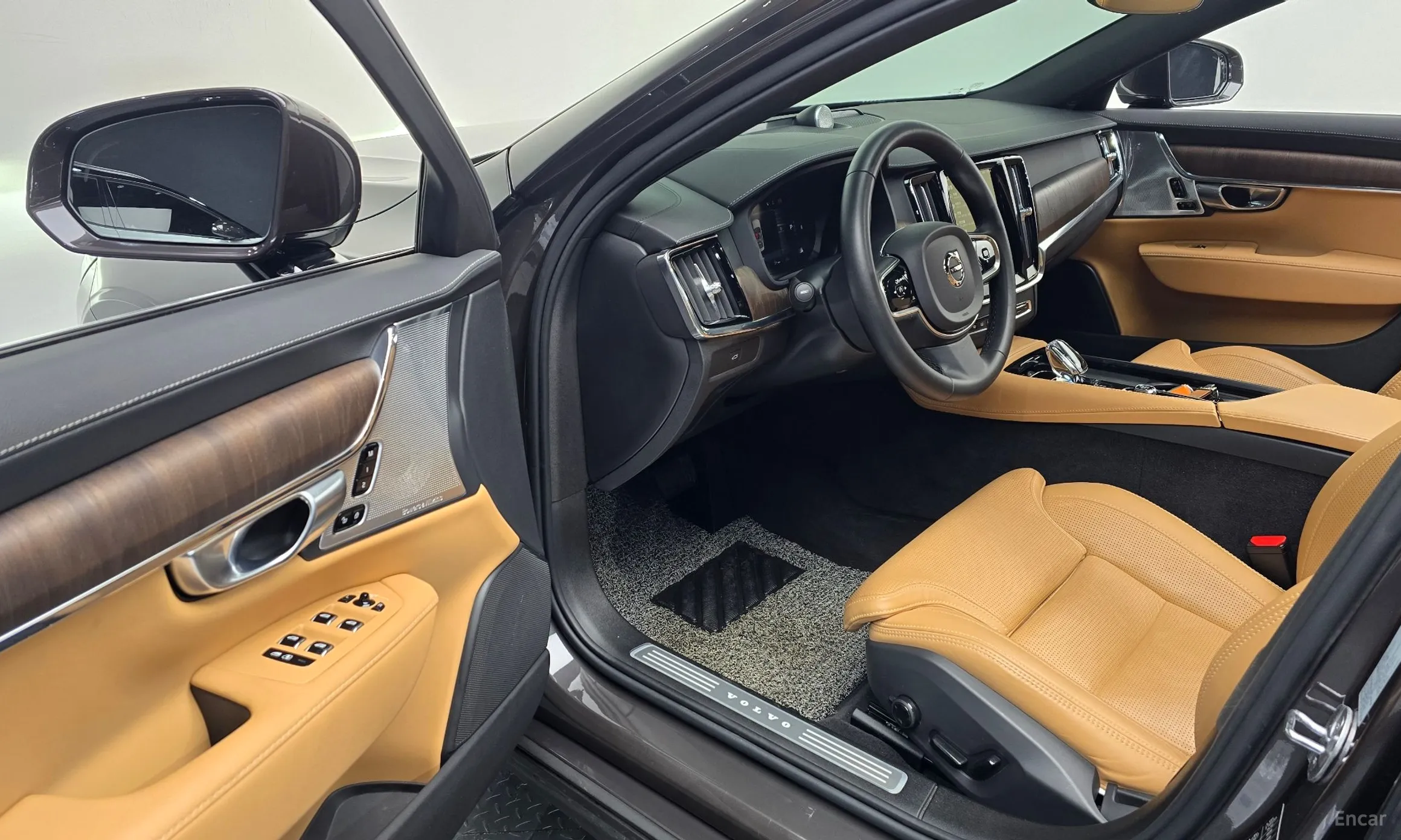 Volvo S90 превью 11