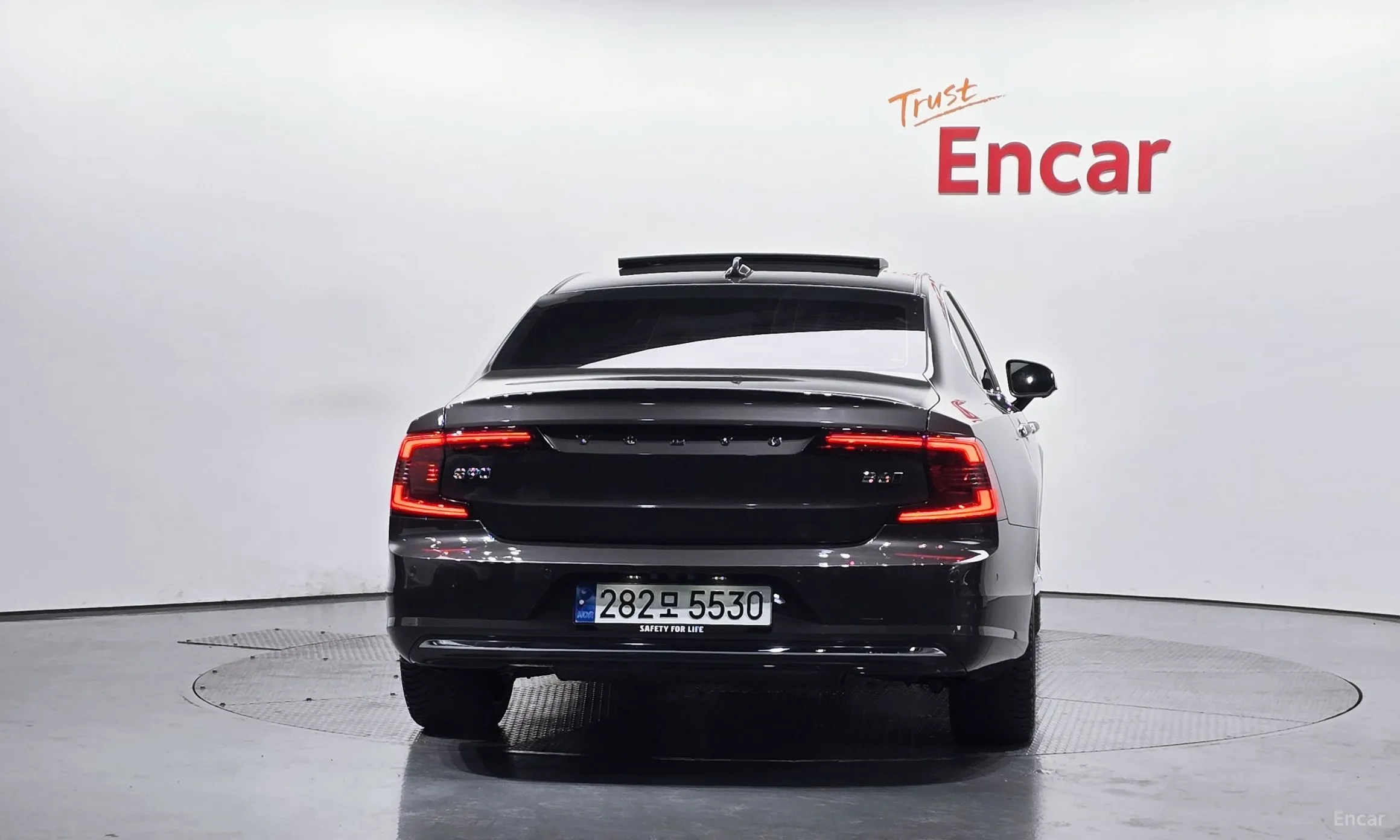 Volvo S90 превью 4