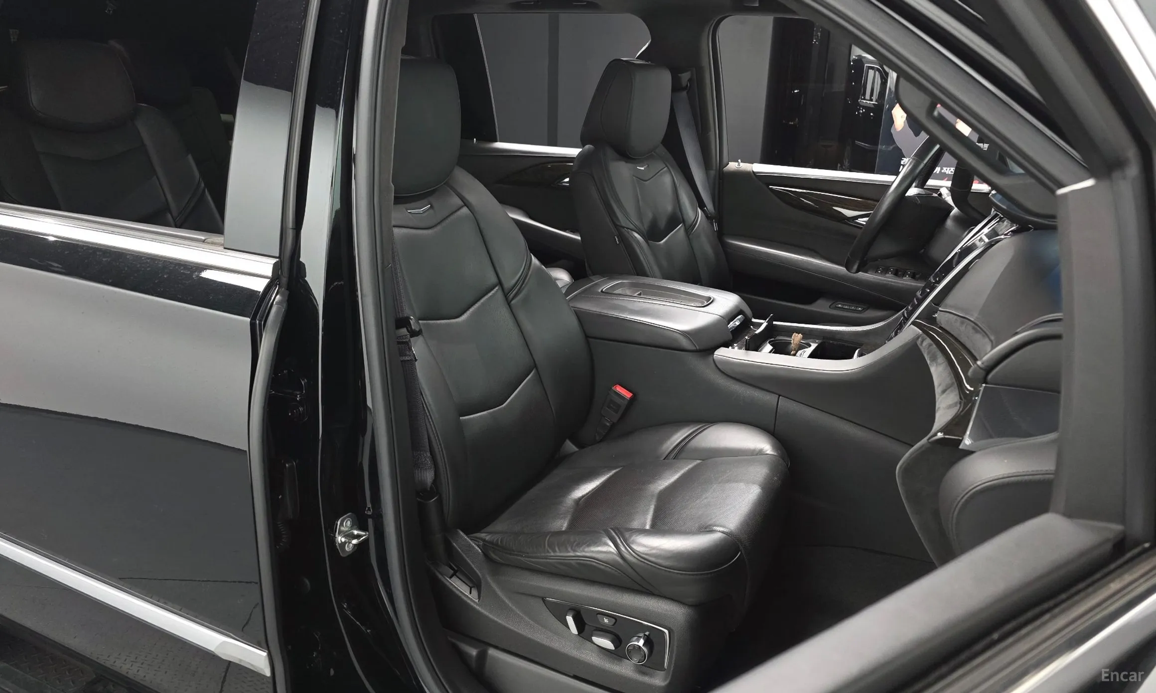 Cadillac Escalade превью 12