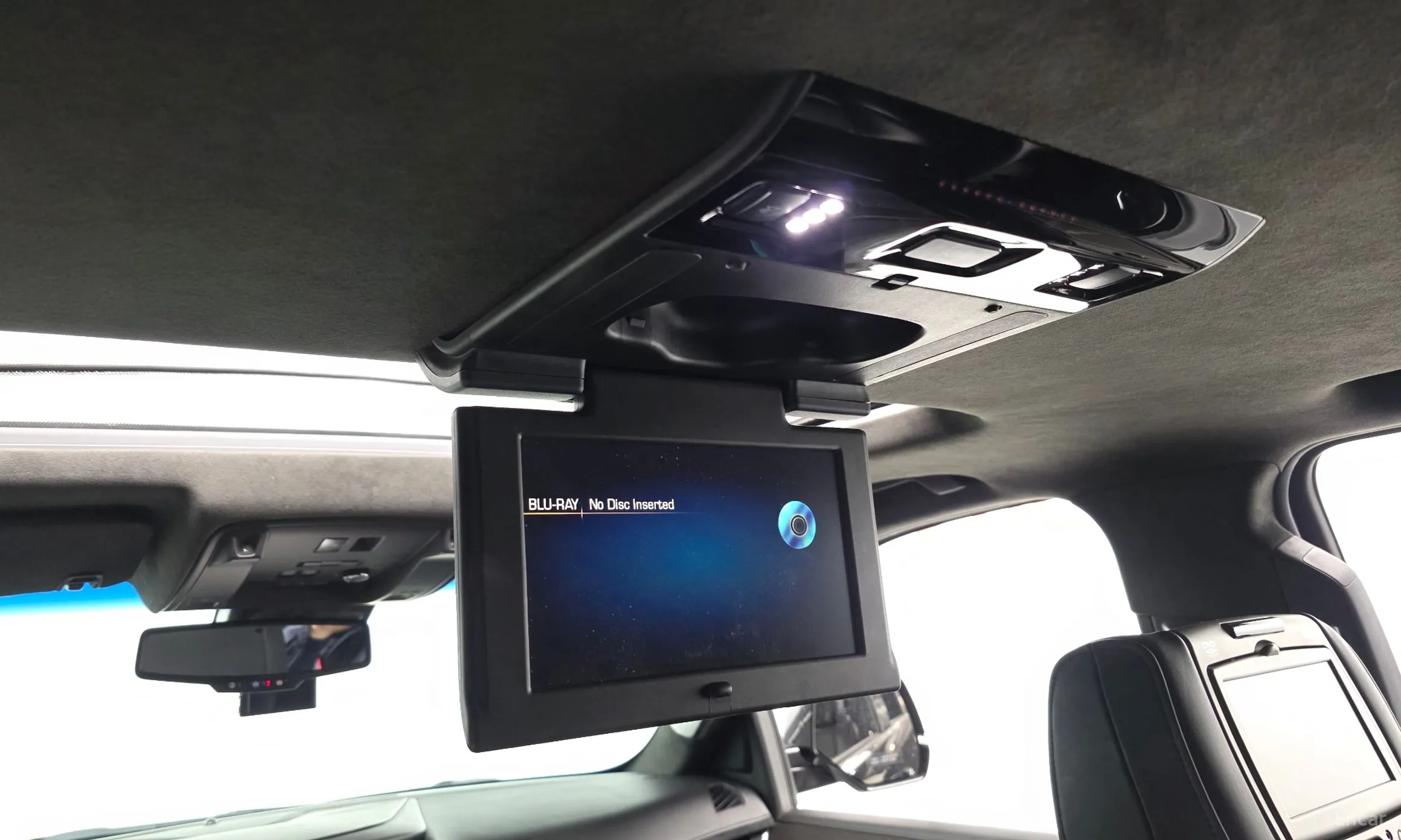 Cadillac Escalade превью 17