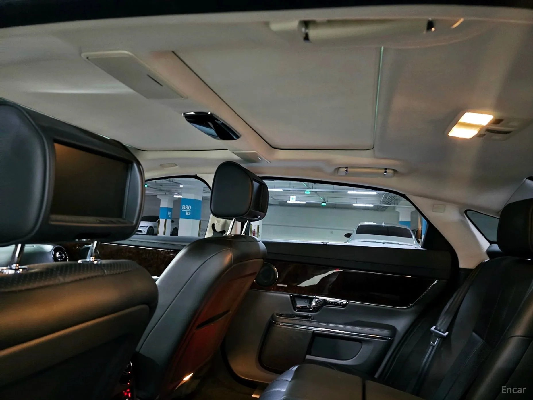 Jaguar All New XJ превью 12