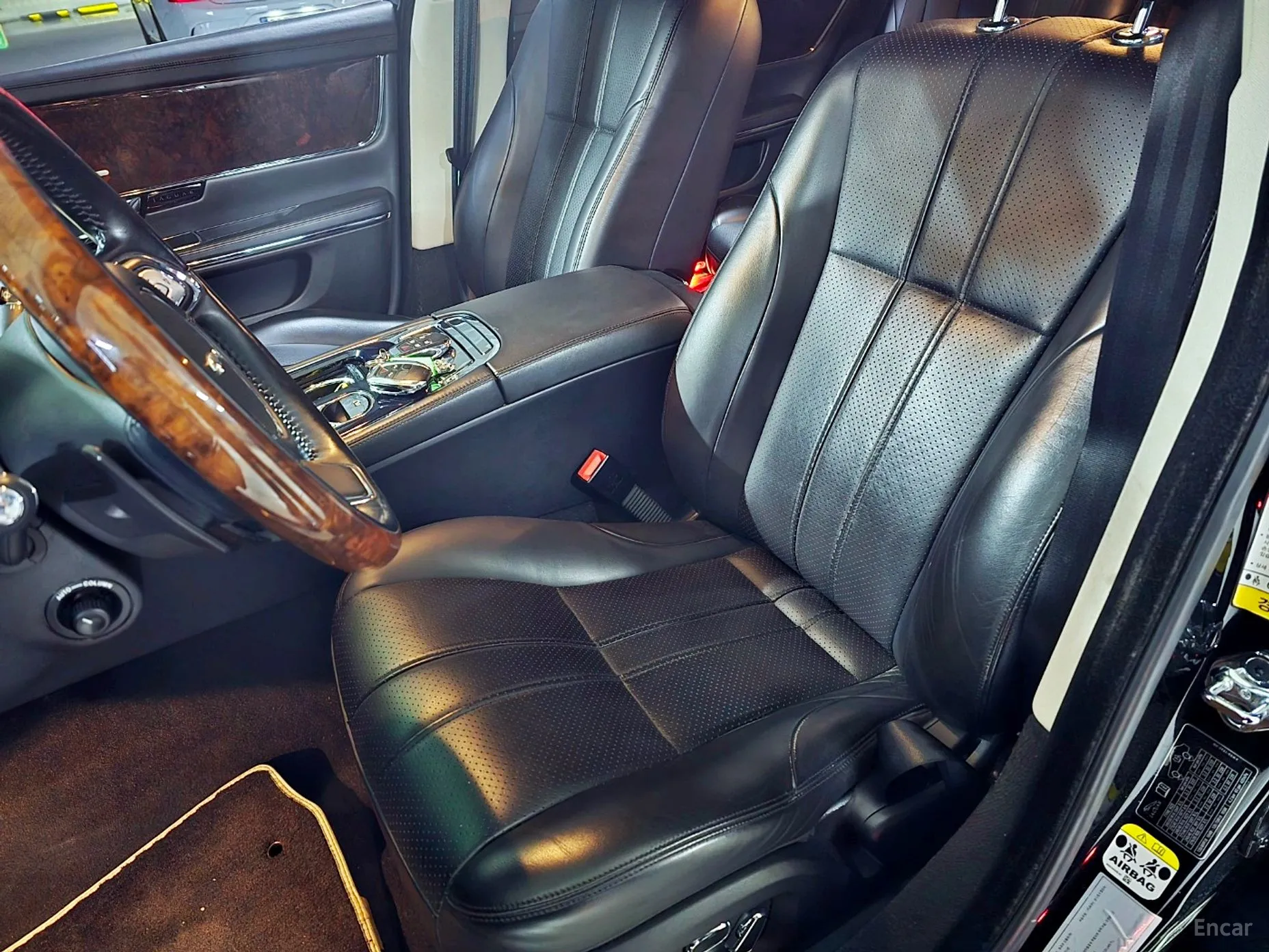 Jaguar All New XJ превью 13