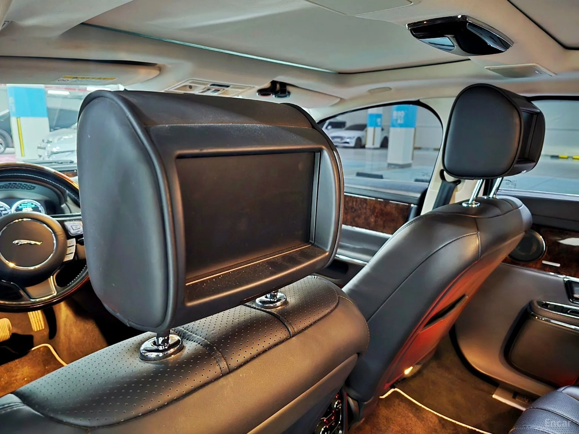 Jaguar All New XJ превью 18