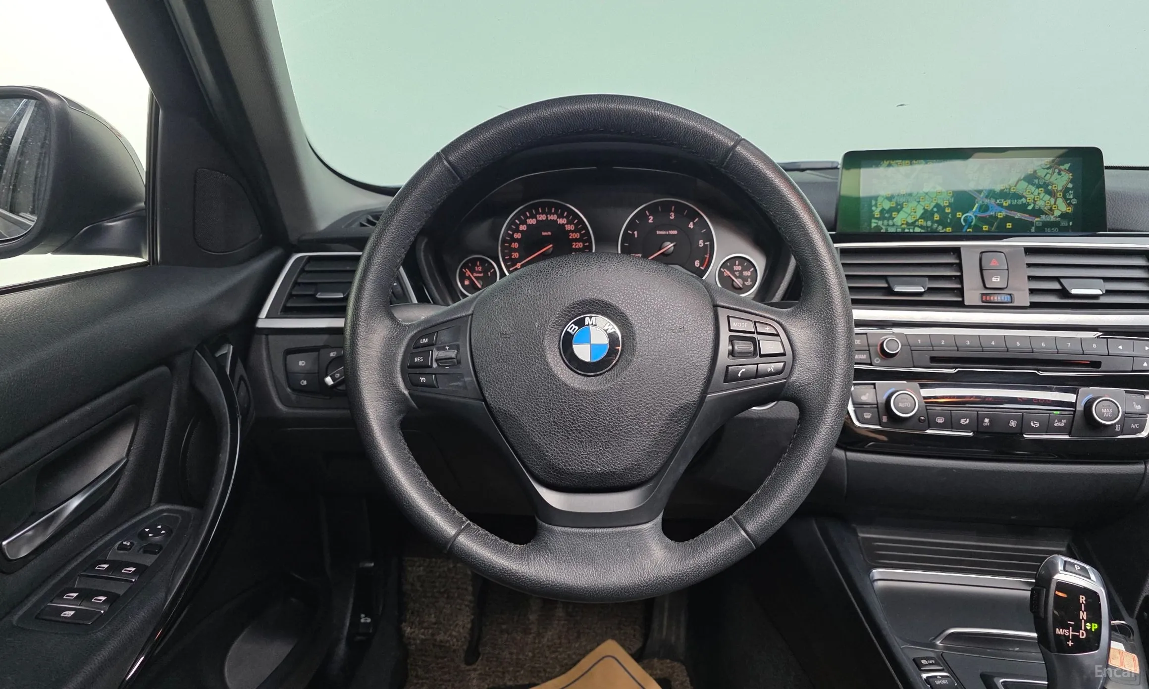 BMW 3 Series (F30) превью 13